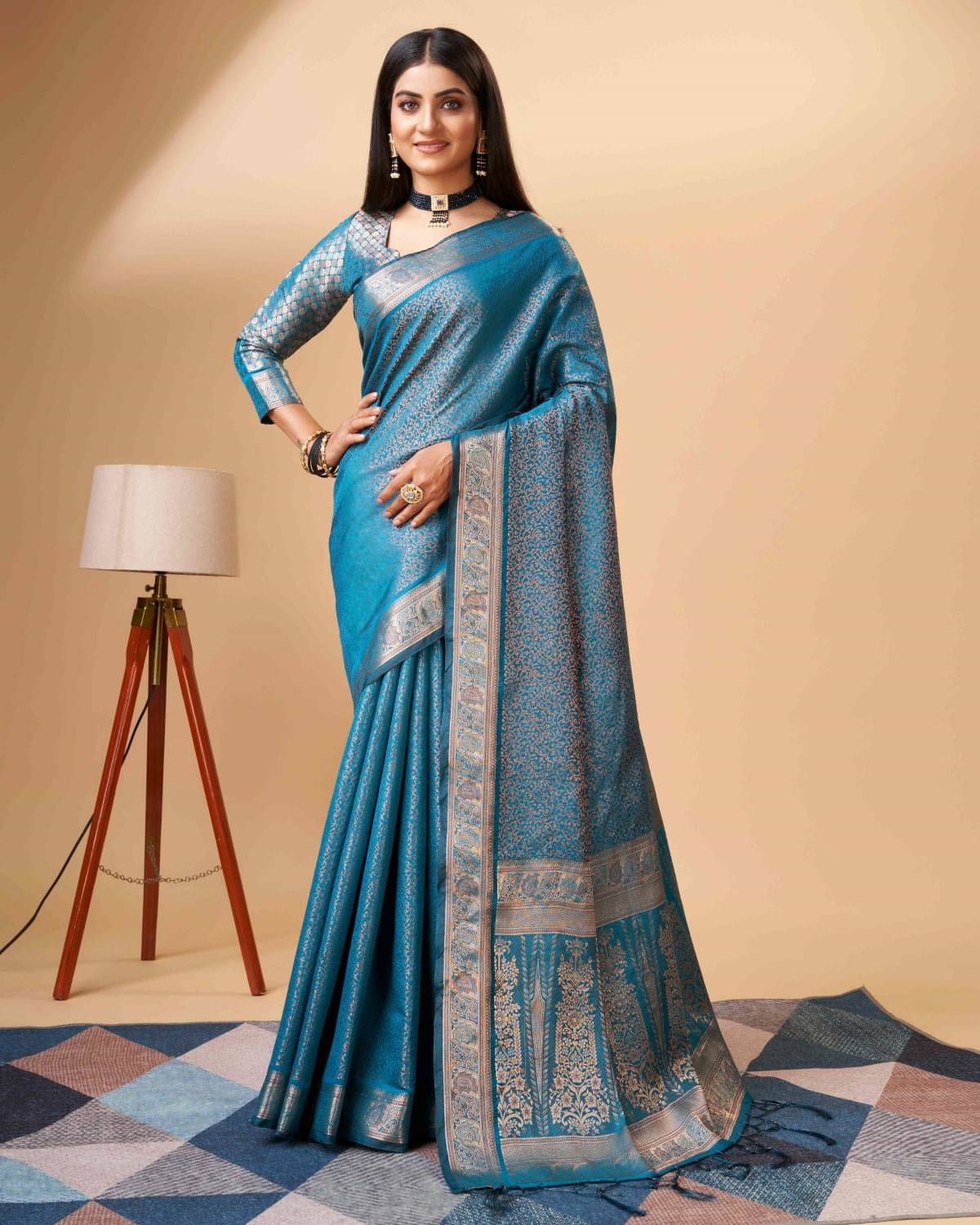     			Pheasant Silk Woven Saree With Unstitched Blouse Piece ( Light Blue )