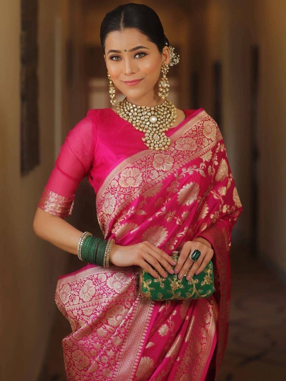     			Pheasant Silk Woven Saree With Unstitched Blouse Piece ( Pink )