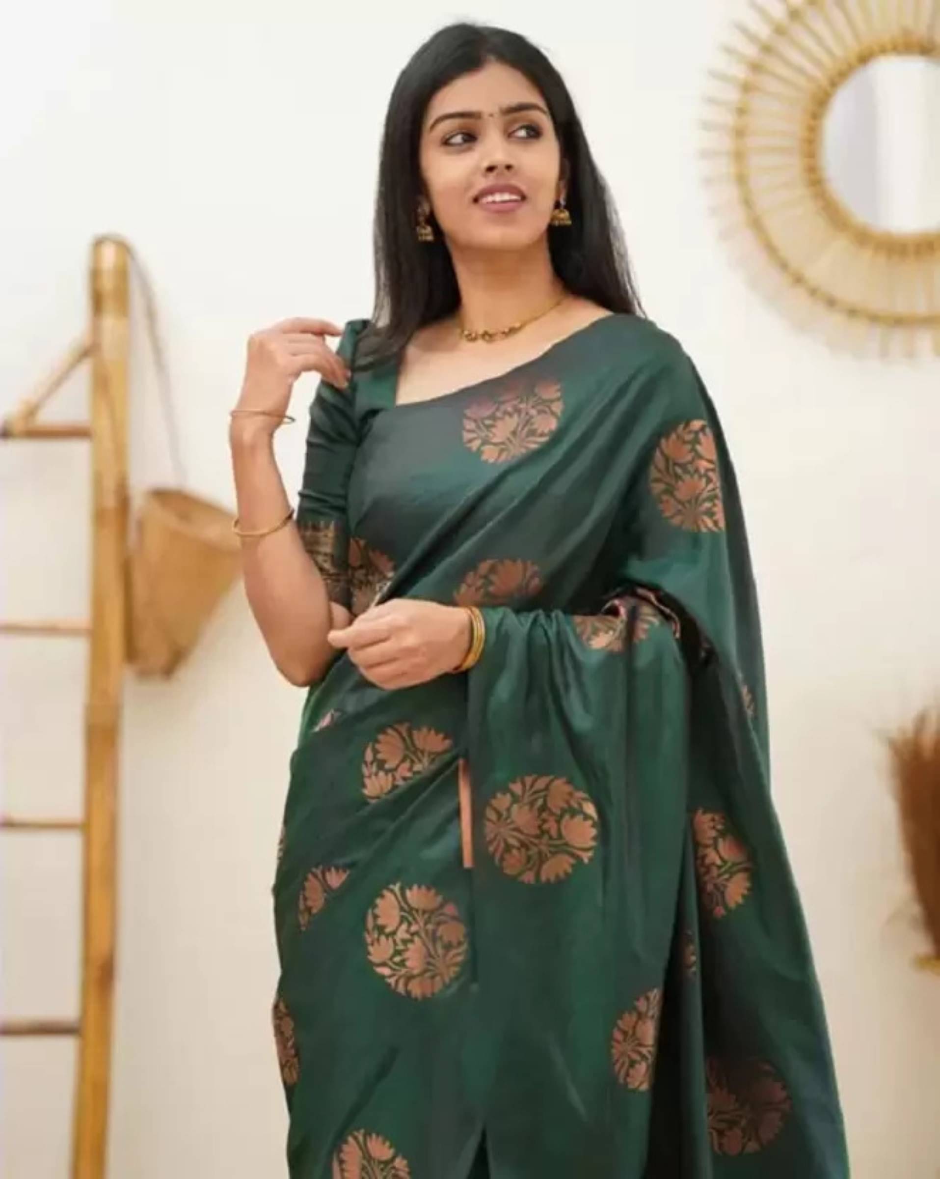 Pheasant Silk Applique Saree With Unstitched Blouse Piece ( Green ) Pheasant Silk Applique Saree With Unstitched Blouse Piece ( Green )