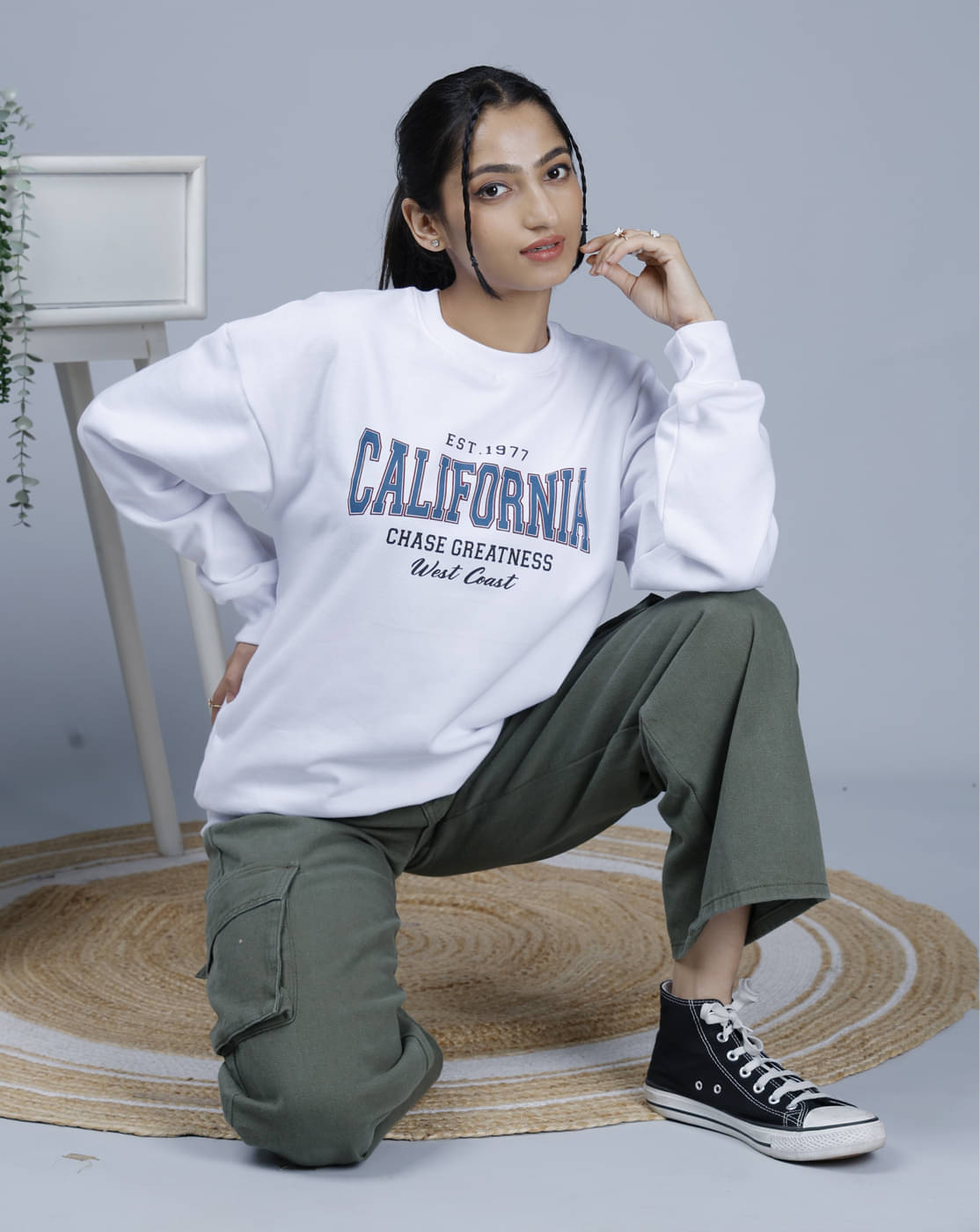 Eyebogler Women Fleece Round Neck Sweatshirt ( White ) Eyebogler Women Fleece Round Neck Sweatshirt ( White )