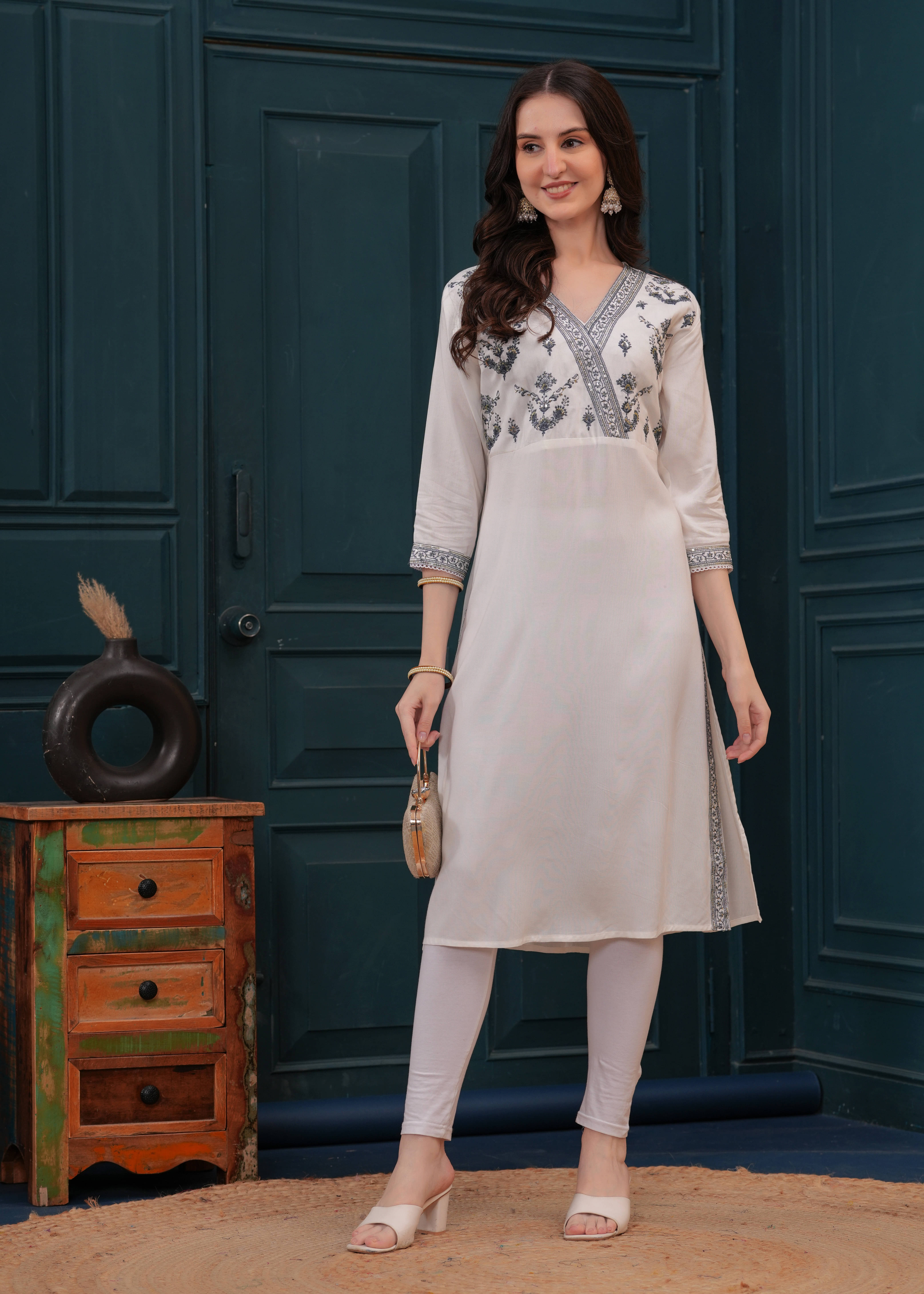 JC4U Pack of 1 Viscose Rayon Embroidered Straight Women's Kurti - ( Grey ) JC4U Pack of 1 Viscose Rayon Embroidered Straight Women's Kurti - ( Grey )