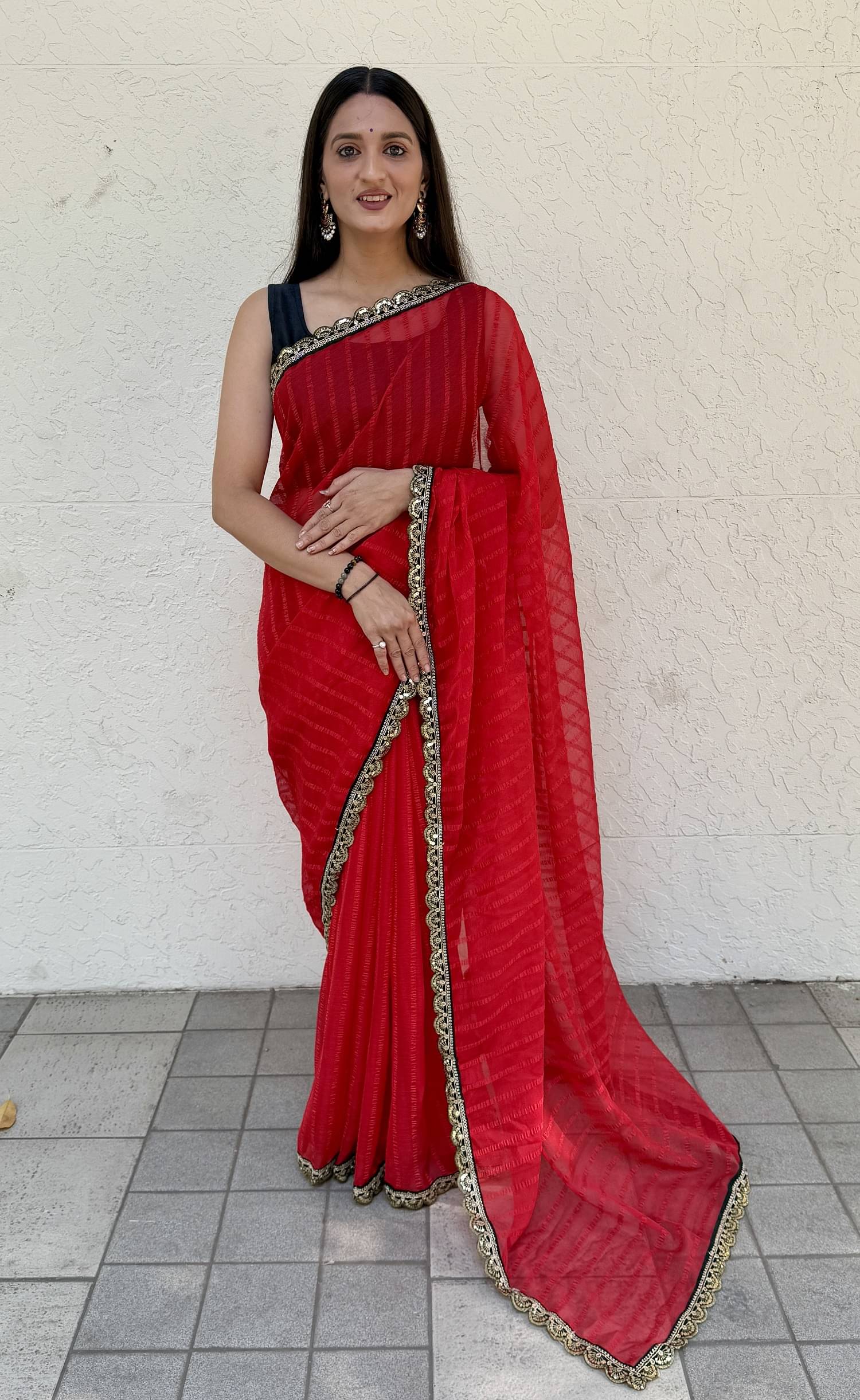 JULEE Chiffon Striped Saree With Unstitched Blouse Piece ( Red ) JULEE Chiffon Striped Saree With Unstitched Blouse Piece ( Red )