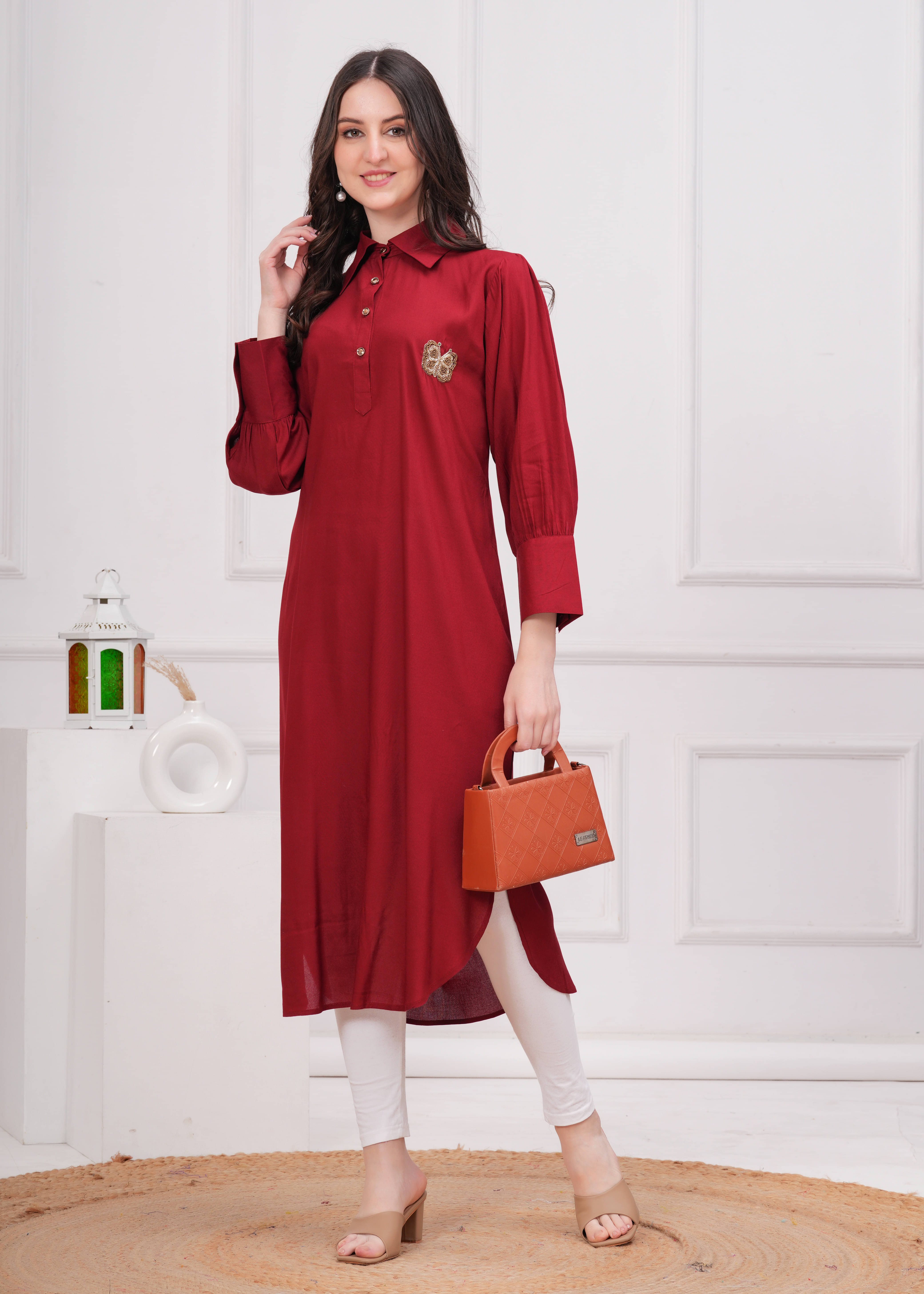     			Jyoti Pack of 1 Viscose Rayon Solid Shirt Style Women's Kurti - ( Maroon )