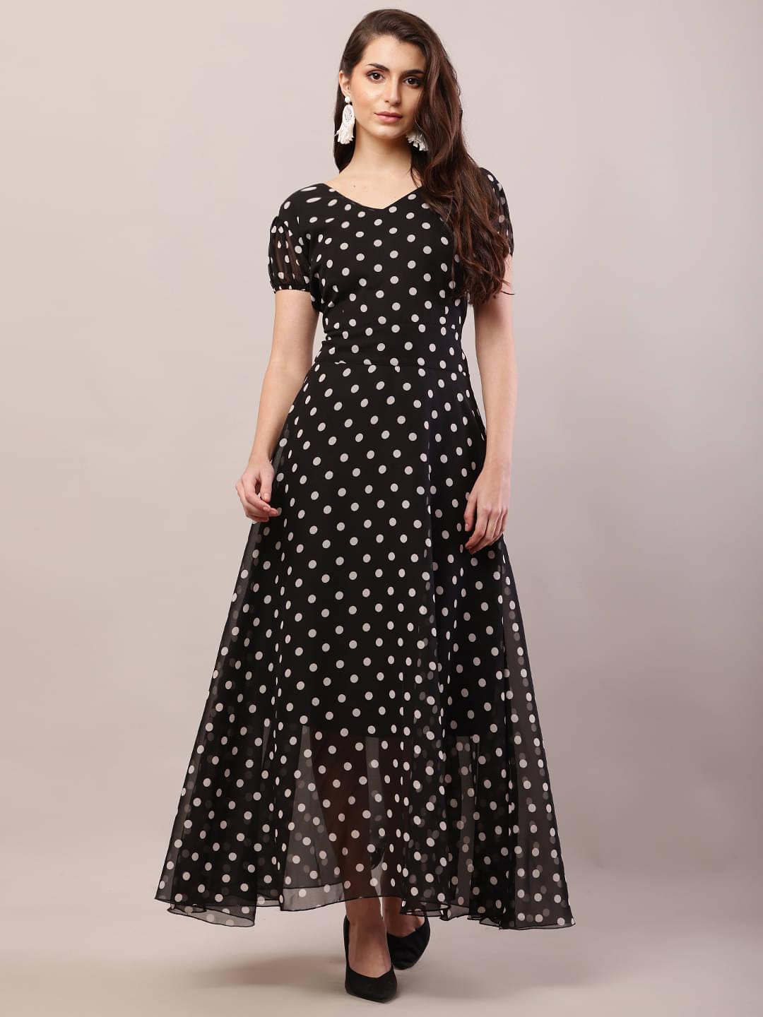     			REAL STYLE Women Georgette Printed Gown ( Black )