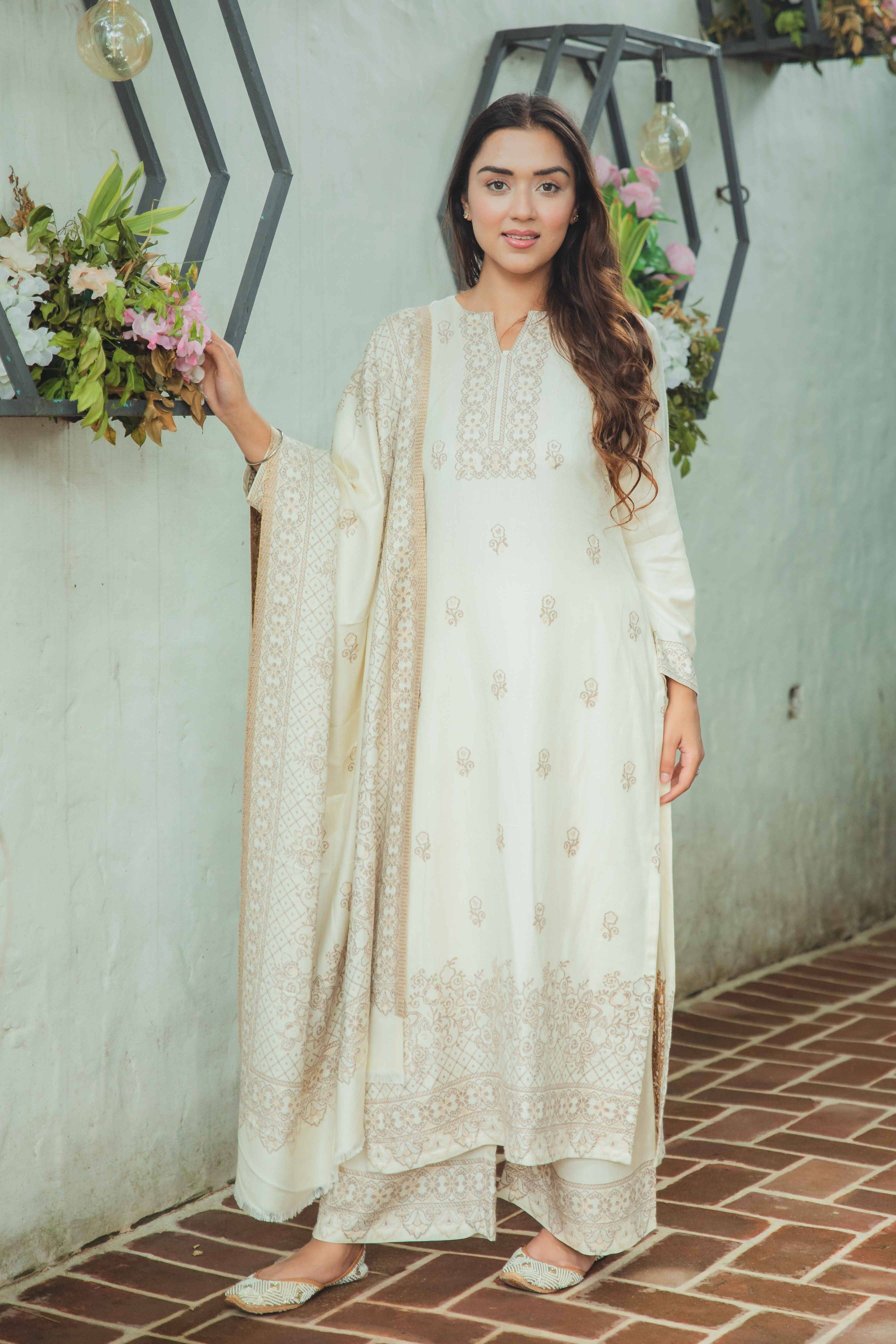     			SAFAA Unstitched Woollen Printed Dress Material - White ( Pack of 1 )