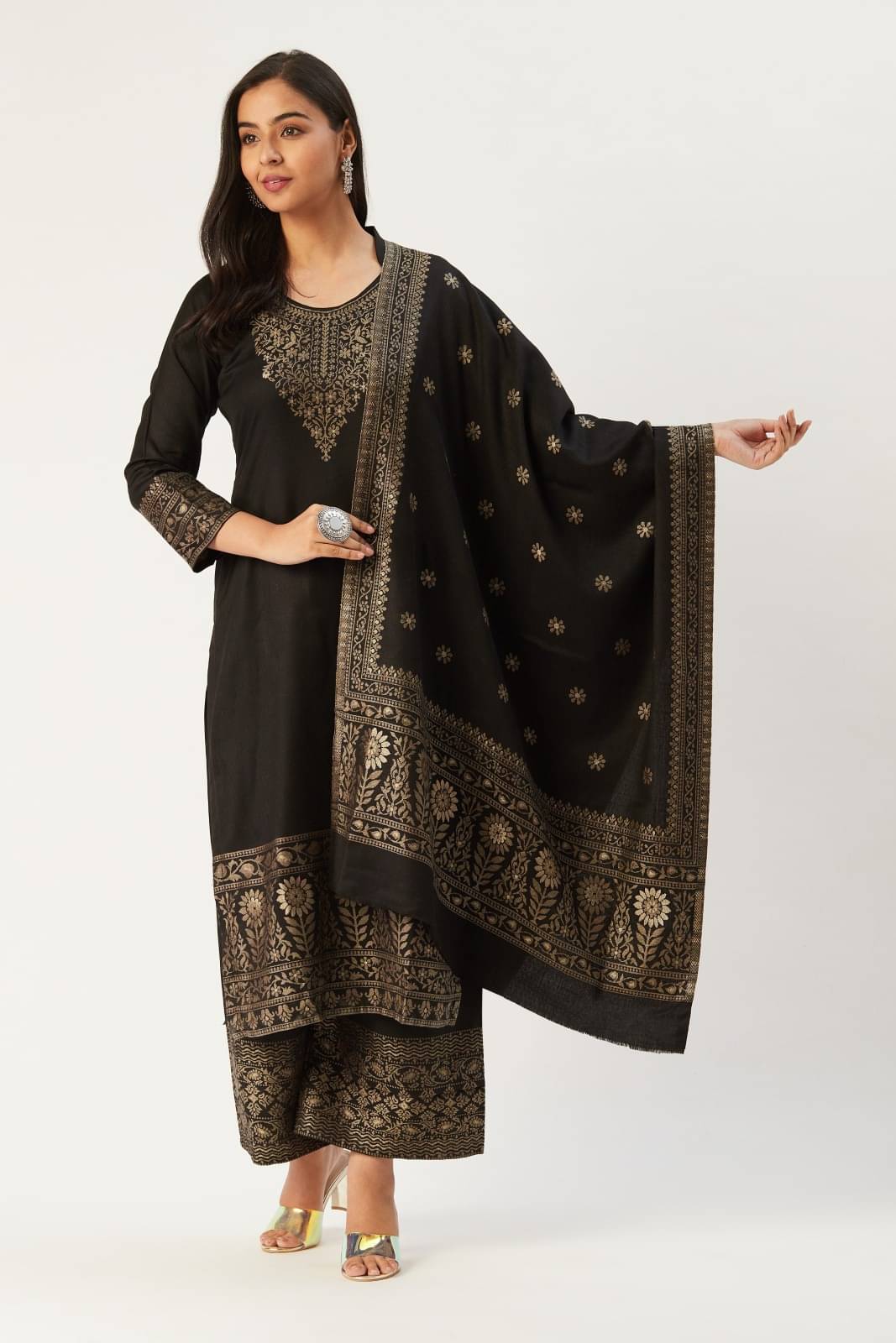     			SAFAA Unstitched Woollen Self Design Dress Material - Black ( Pack of 1 )