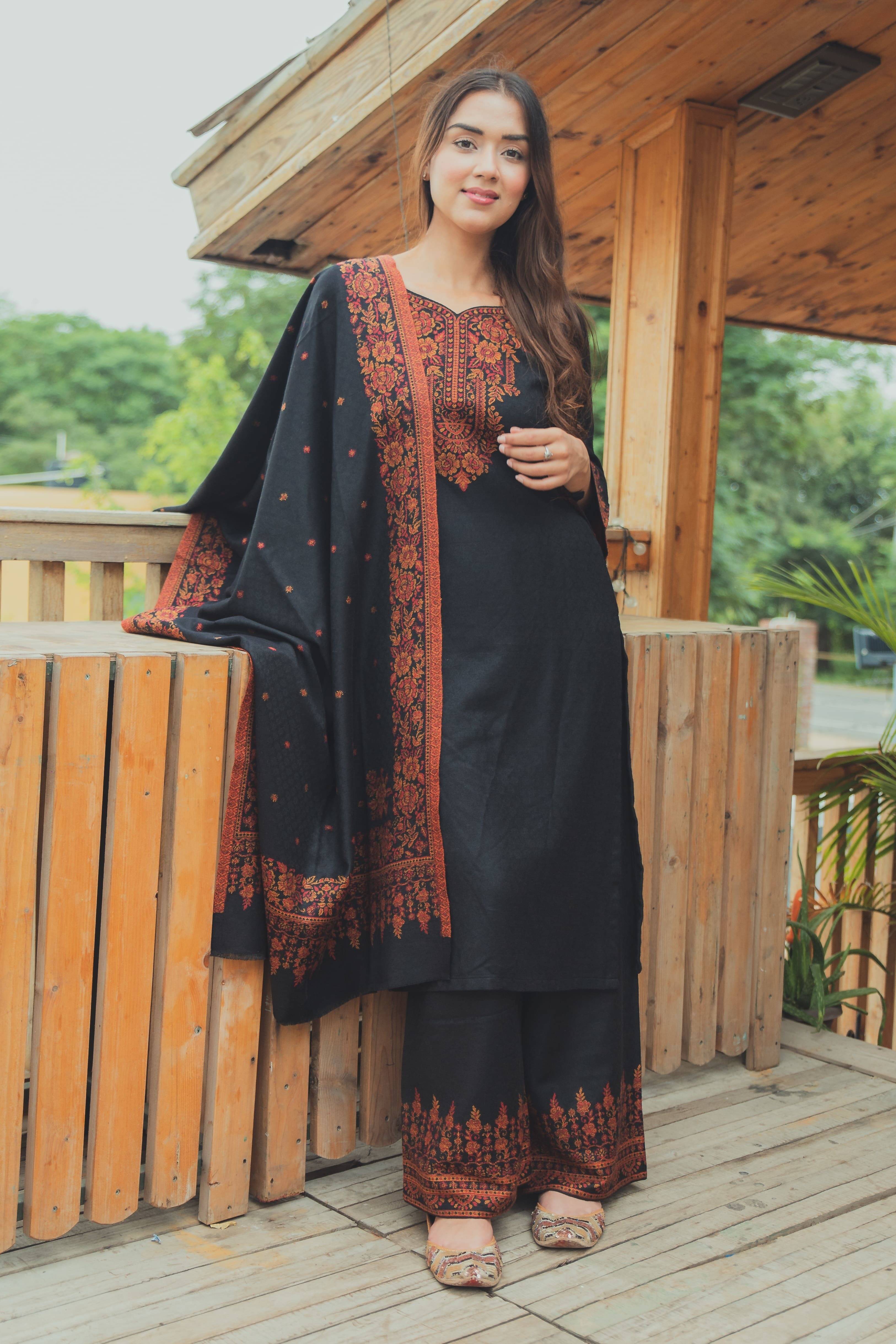     			SAFAA Unstitched Woollen Self Design Dress Material - Black ( Pack of 1 )