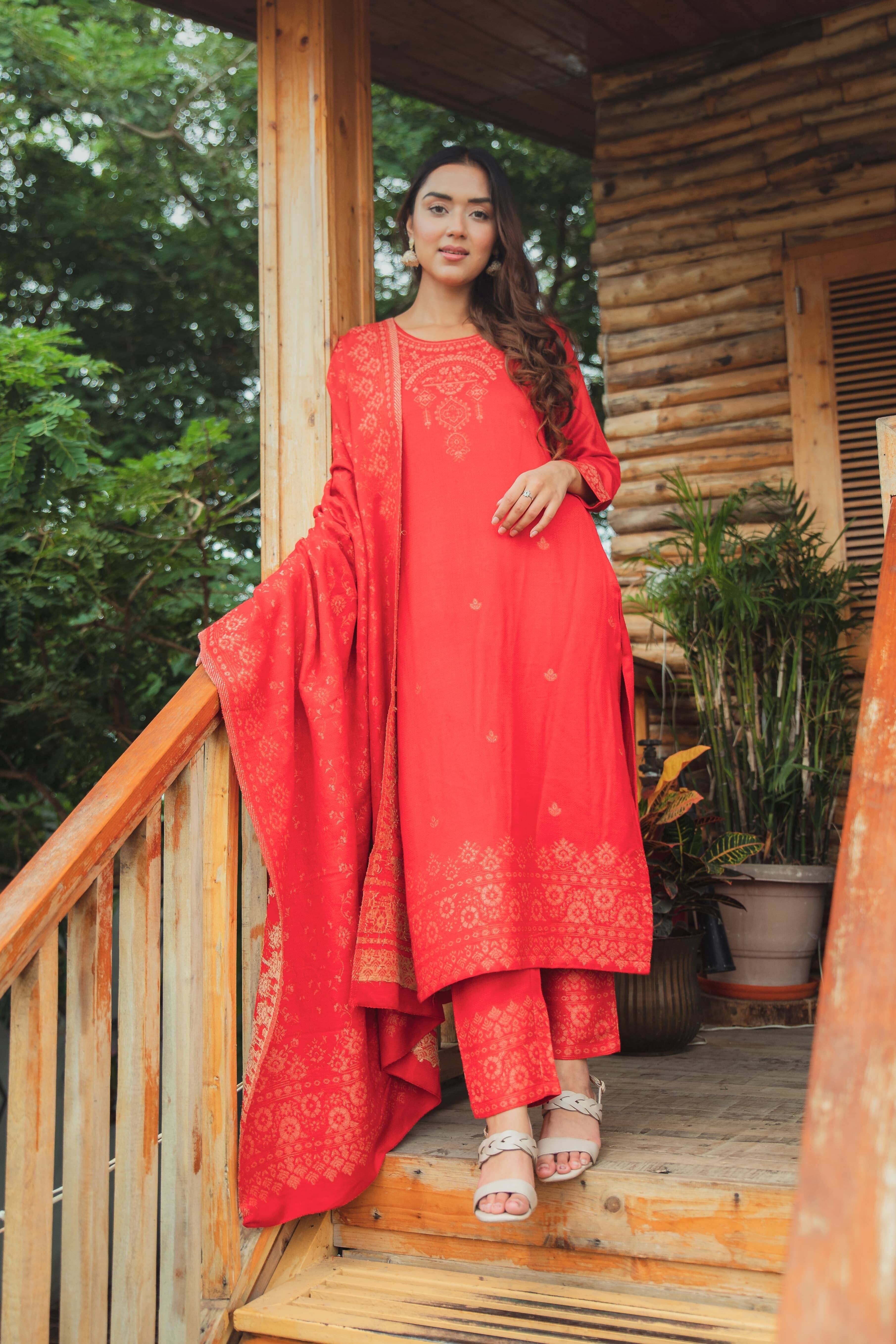     			SAFAA Unstitched Woollen Self Design Dress Material - Red ( Pack of 1 )