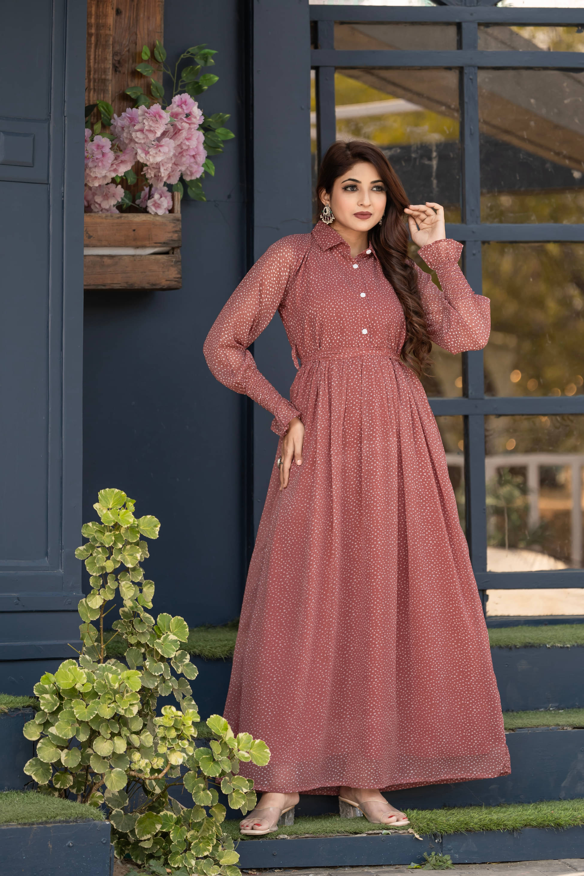 SARINKU Peach Flared Georgette Women's Stitched Ethnic Gown ( Pack of 1 ) SARINKU Peach Flared Georgette Women's Stitched Ethnic Gown ( Pack of 1 )
