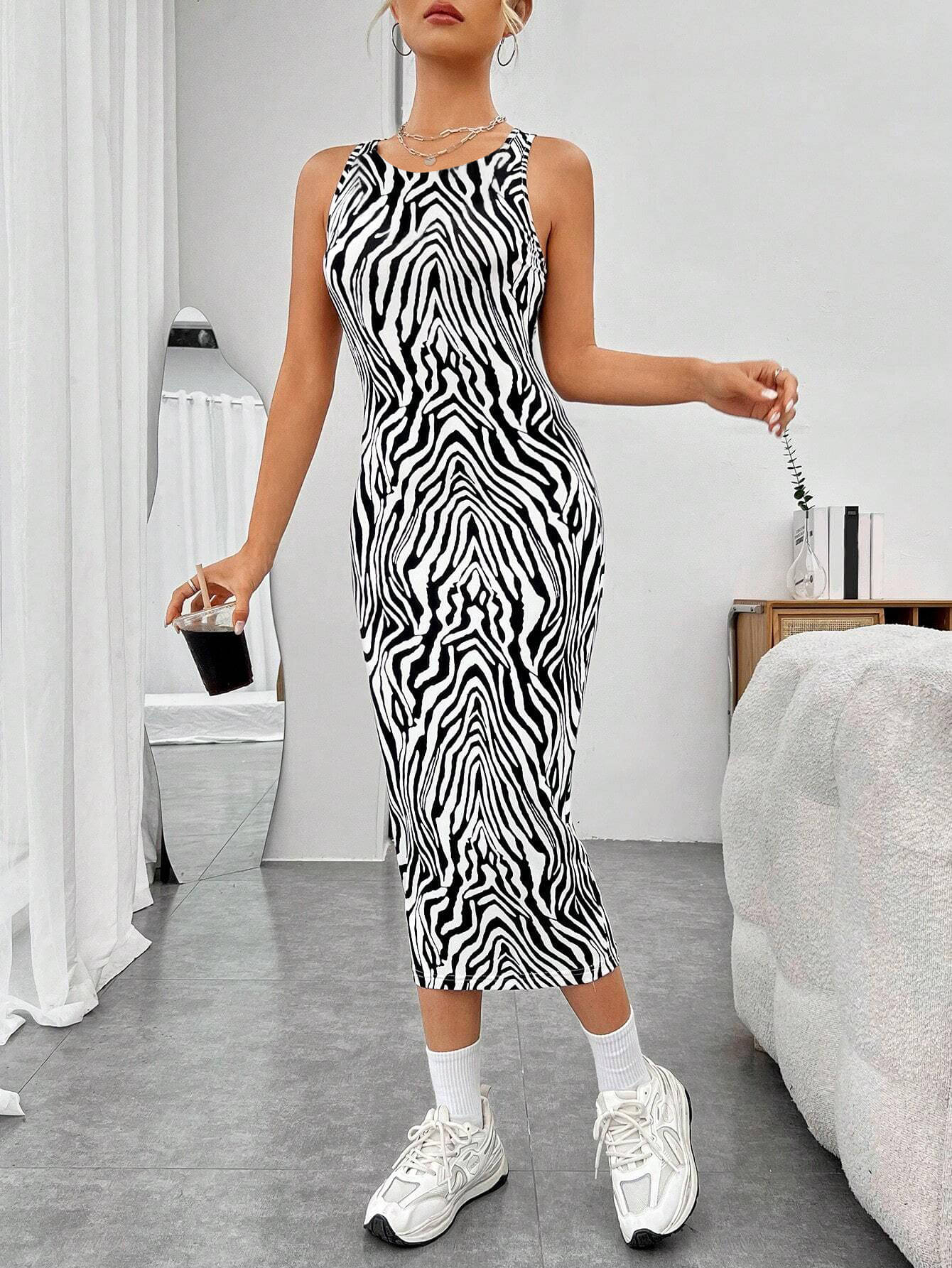     			TOOCHKI Lycra Printed Midi Women's Bodycon Dress - Black ( Pack of 1 )