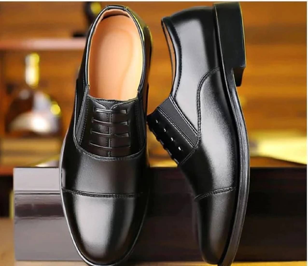     			TR Black Men's Derby Formal Shoes