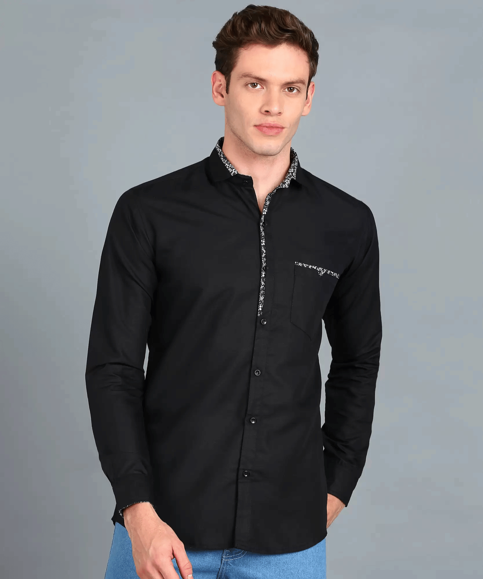     			VERTUSY Cotton Blend Regular Fit Solids Full Sleeves Men's Casual Shirt - Black ( Pack of 1 )