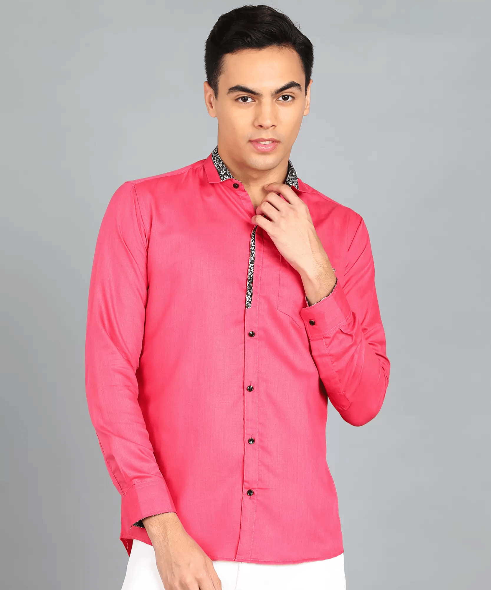 VERTUSY Cotton Blend Regular Fit Solids Full Sleeves Men's Casual Shirt - Pink ( Pack of 1 )     			VERTUSY Cotton Blend Regular Fit Solids Full Sleeves Men's Casual Shirt - Pink ( Pack of 1 )