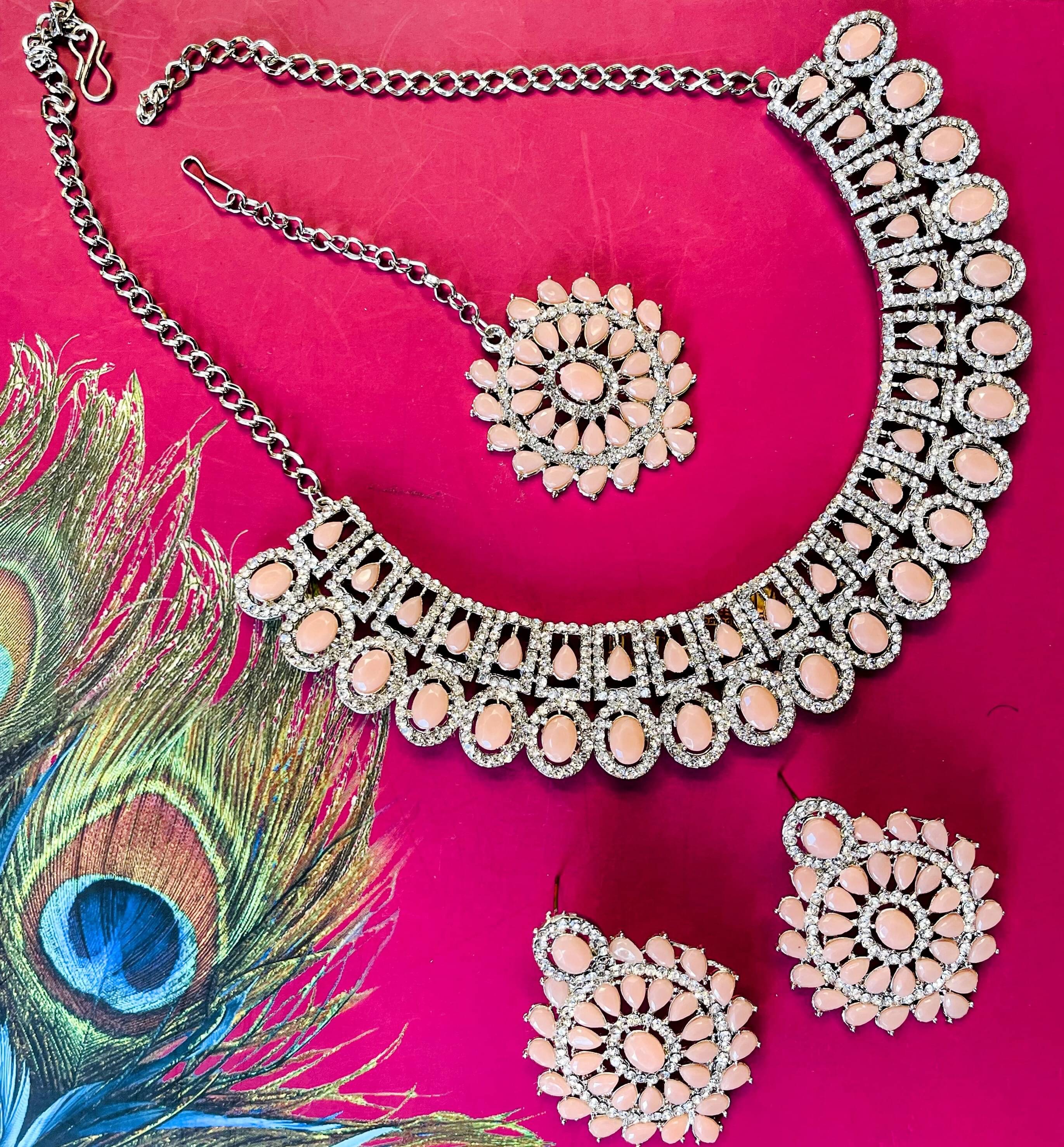     			Vatsalya Creation Beige Alloy Necklace Set ( Pack of 1 )