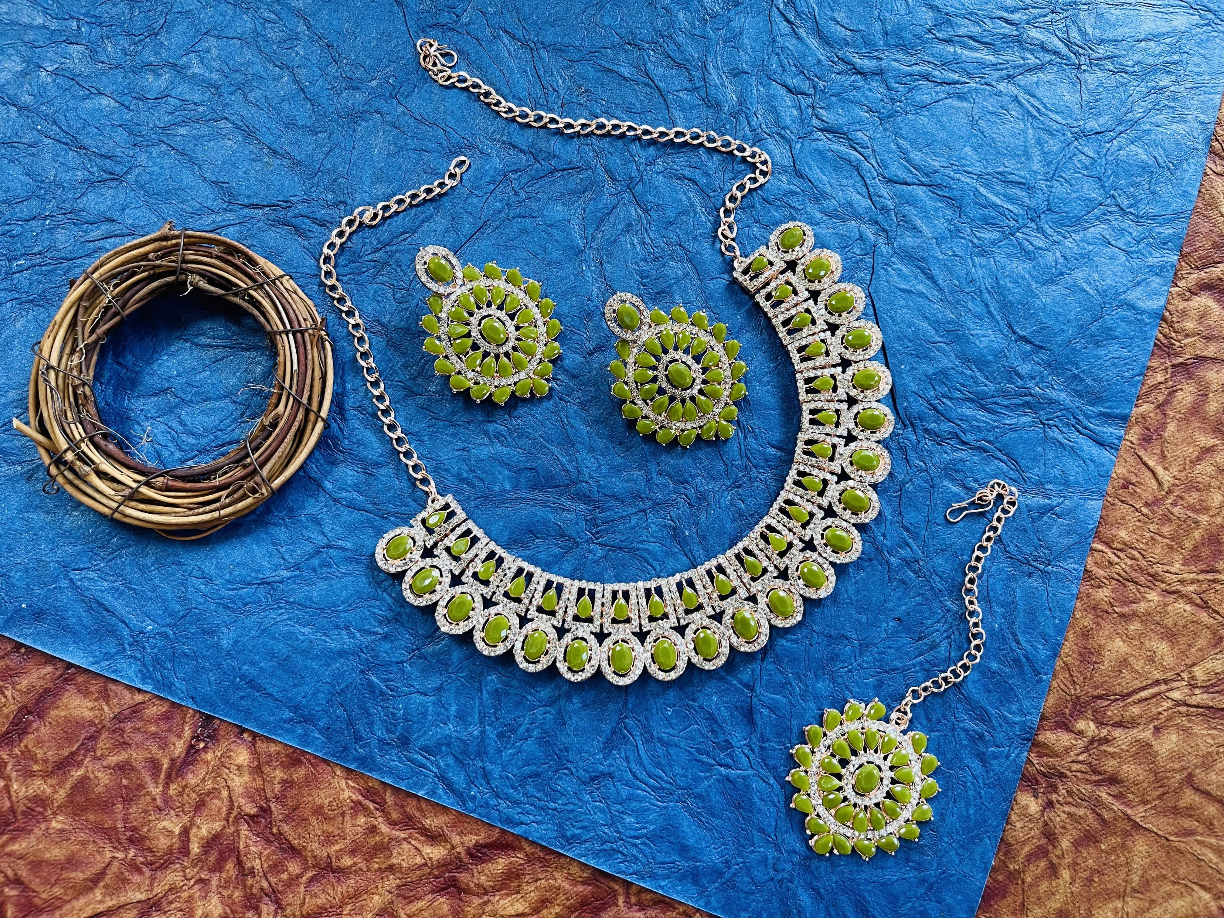     			Vatsalya Creation Blue Alloy Necklace Set ( Pack of 1 )