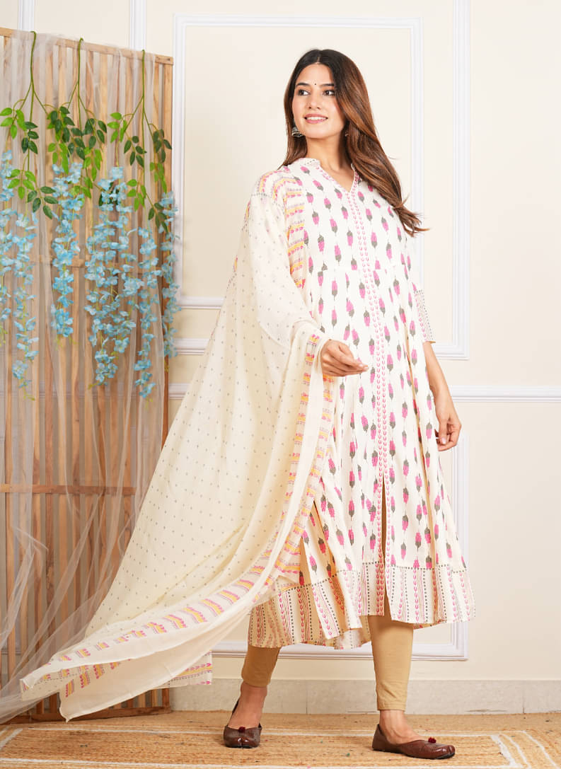 Yash Gallery Pack of 1 Rayon Printed Anarkali Women's Kurti - ( White ) Yash Gallery Pack of 1 Rayon Printed Anarkali Women's Kurti - ( White )