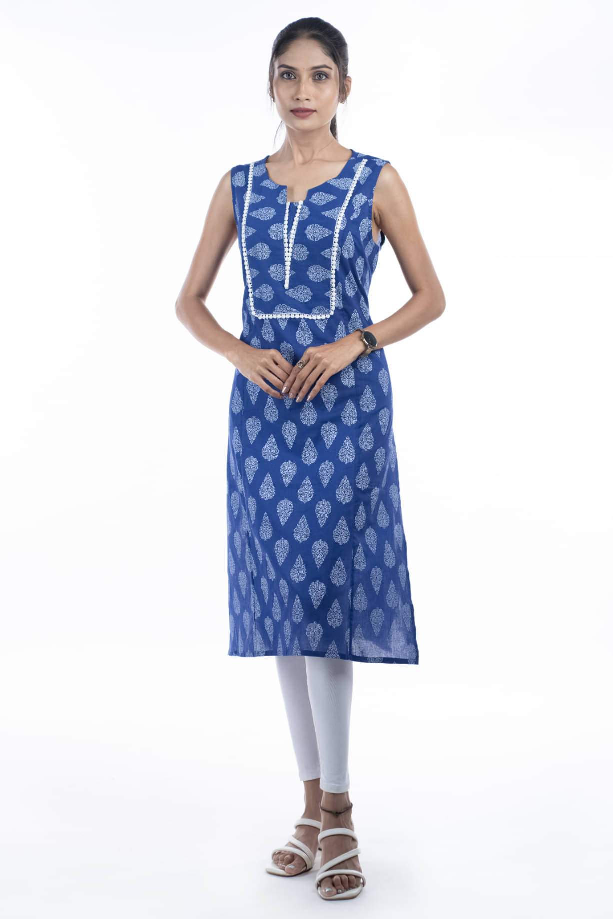     			Yash Gallery Pack of 1 Cotton Printed Straight Women's Kurti - ( Blue )