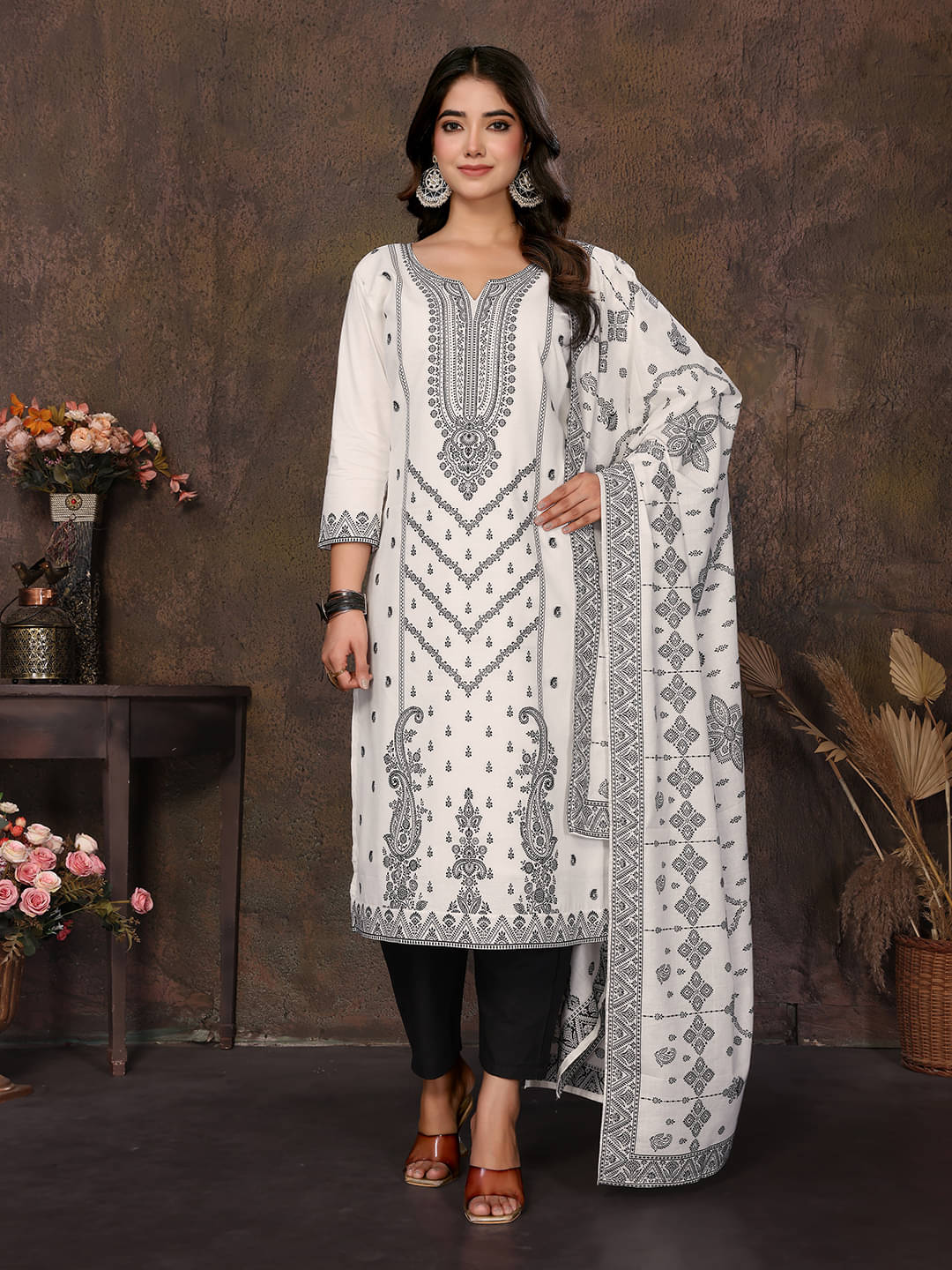     			Royal Export Pack of 1 Cotton Self Design Straight Women's Kurti - ( White )