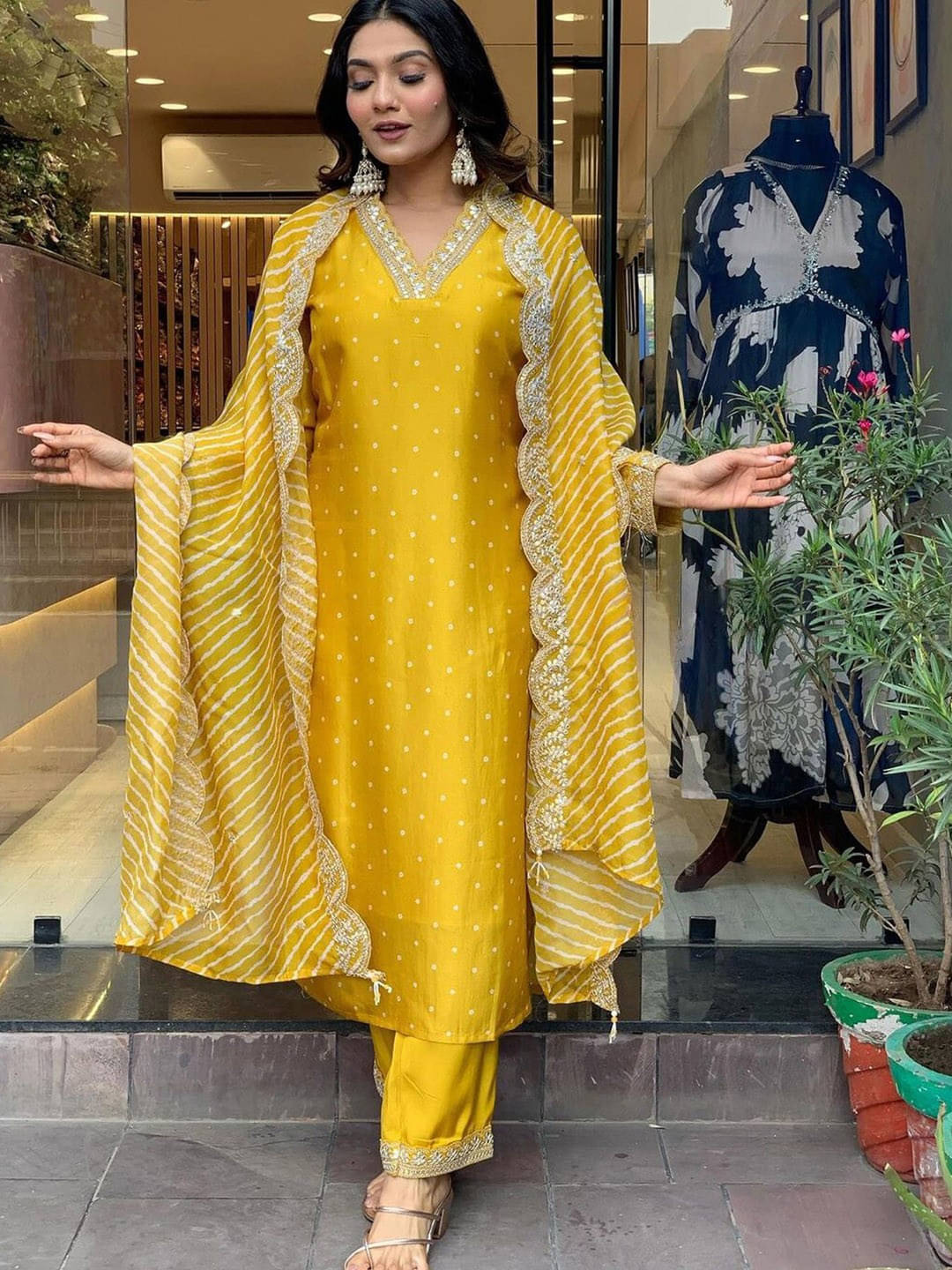     			Royal Export Pack of 1 Chanderi Embroidered Straight Women's Kurti - ( Yellow )