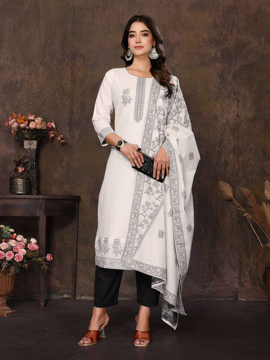     			Royal Export Pack of 1 Cotton Self Design Straight Women's Kurti - ( White )
