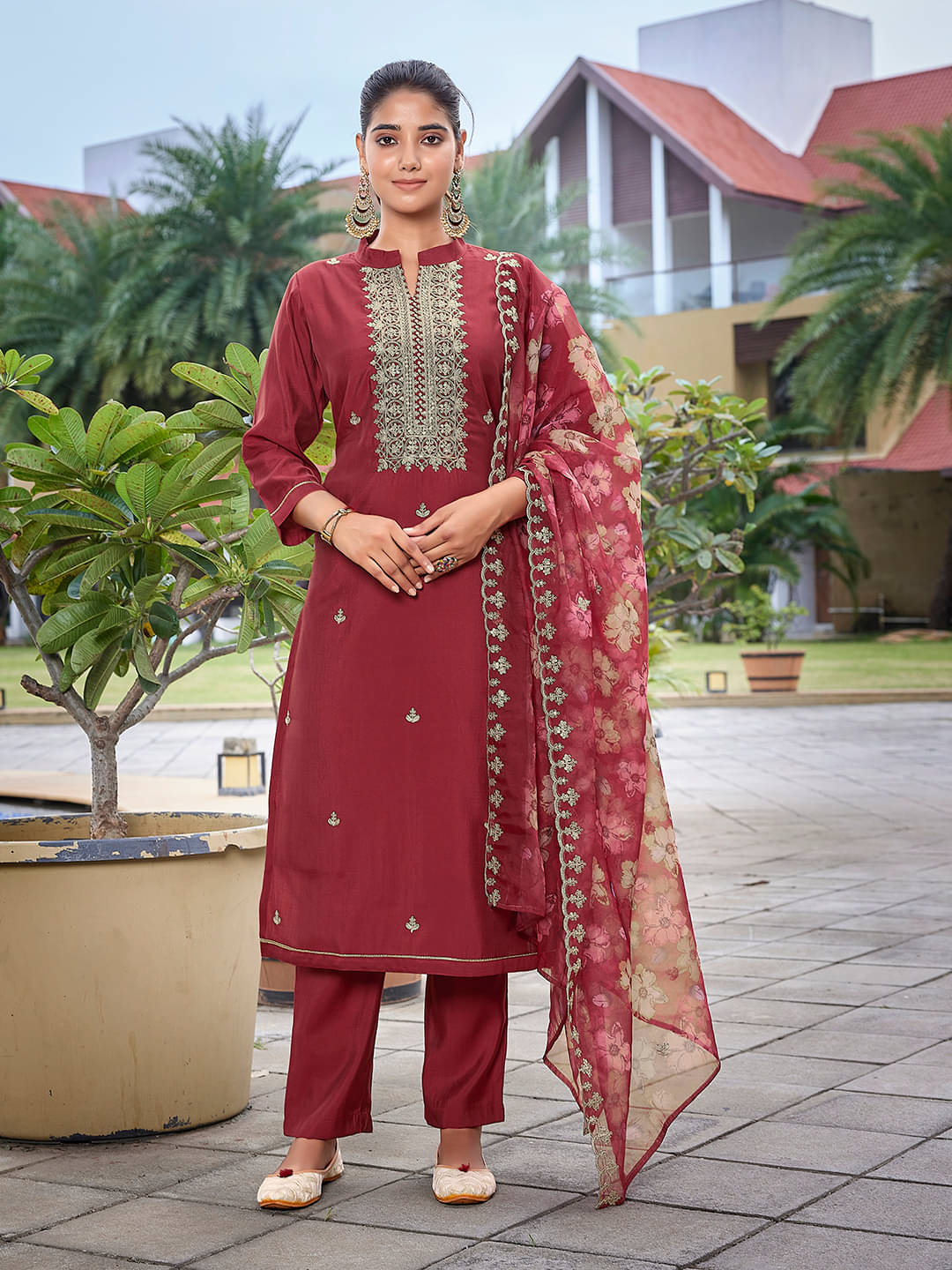 Royal Export Pack of 1 Chanderi Solid Straight Women's Kurti - ( Maroon ) Royal Export Pack of 1 Chanderi Solid Straight Women's Kurti - ( Maroon )