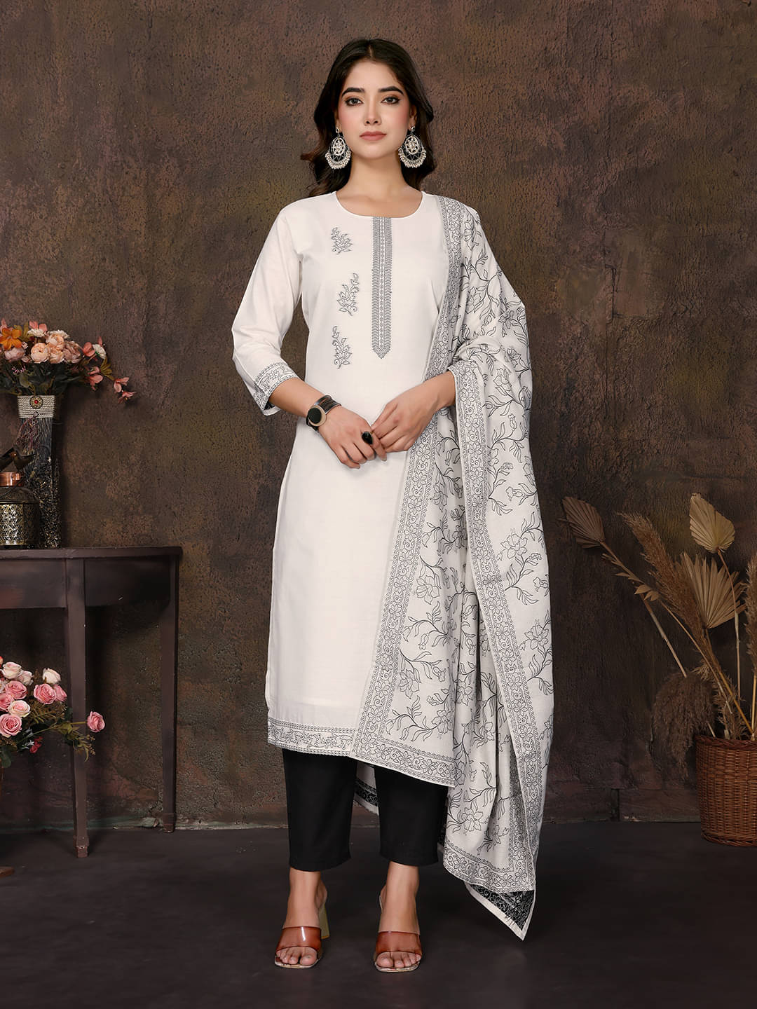     			Royal Export Pack of 1 Cotton Self Design Straight Women's Kurti - ( White )