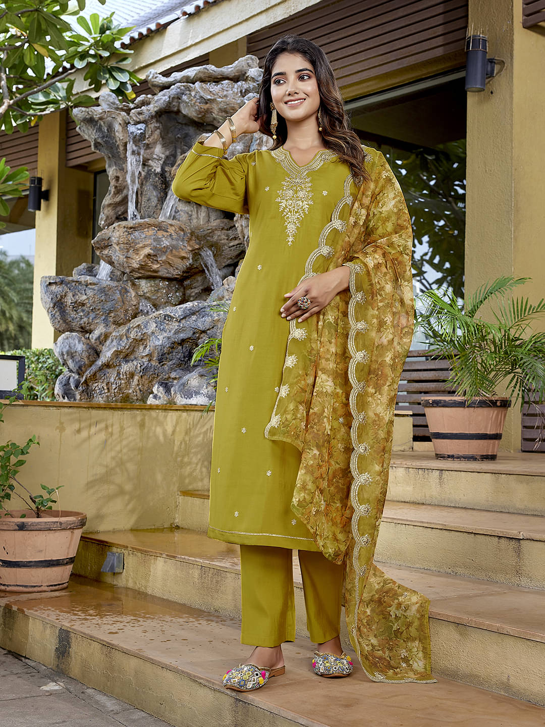 Royal Export Pack of 1 Chanderi Solid Straight Women's Kurti - ( Mustard ) Royal Export Pack of 1 Chanderi Solid Straight Women's Kurti - ( Mustard )