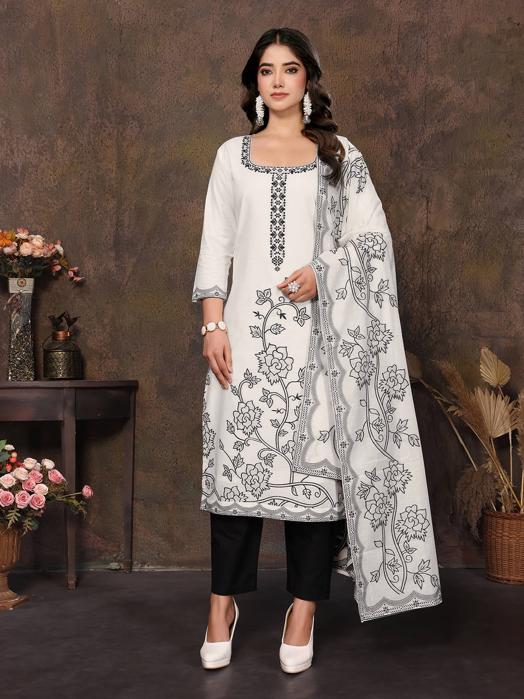 Royal Export Pack of 1 Cotton Self Design Straight Women's Kurti - ( White ) Royal Export Pack of 1 Cotton Self Design Straight Women's Kurti - ( White )