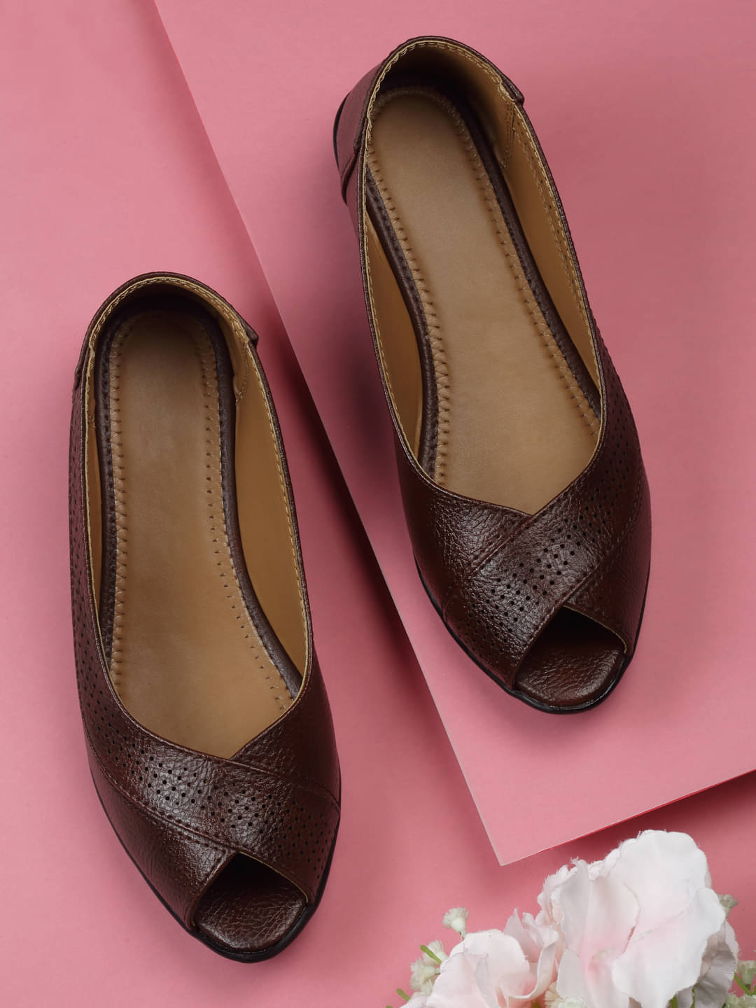     			Sneakersvilla Brown Women's Casual Ballerinas