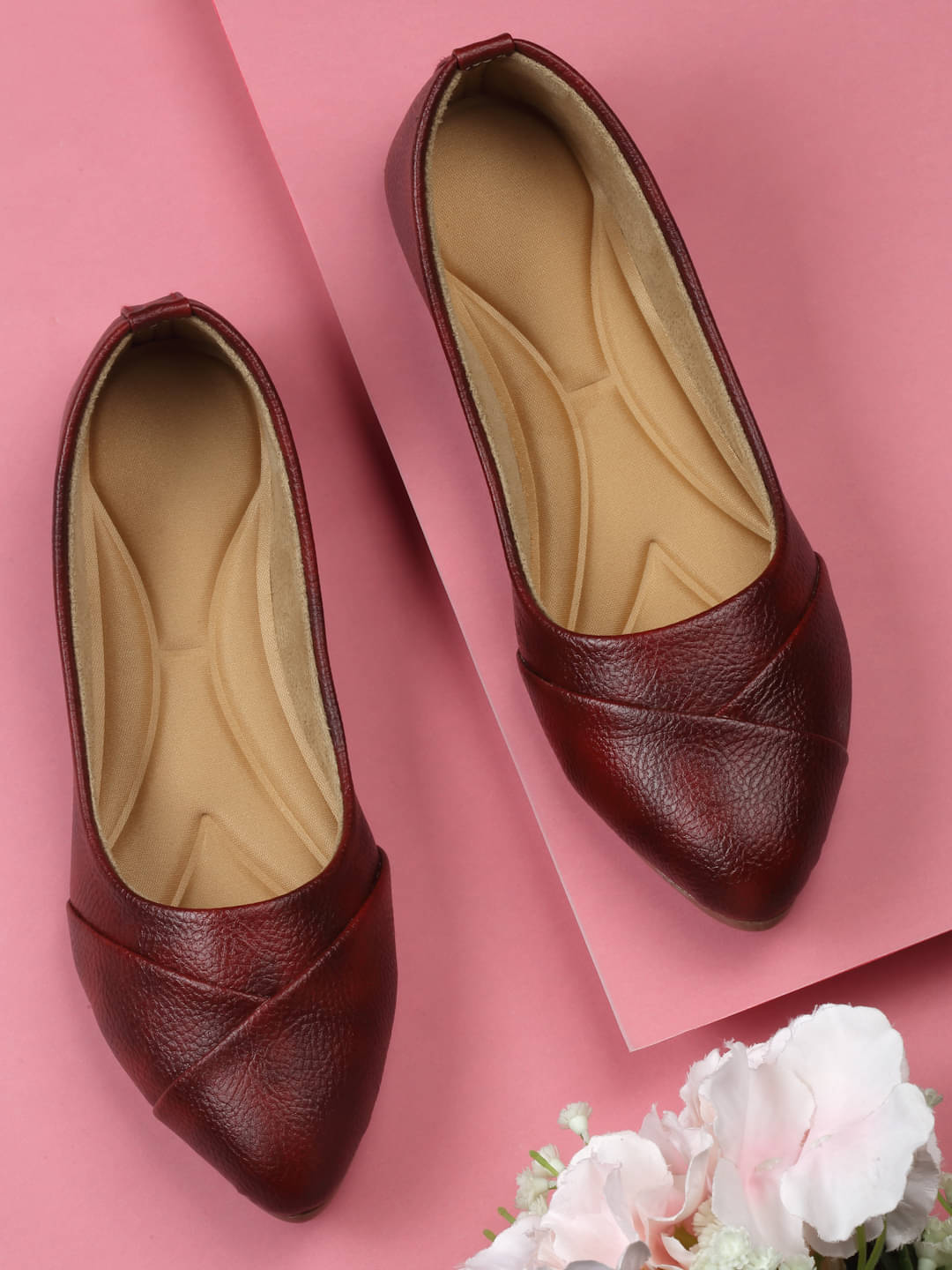     			Sneakersvilla Red Women's Casual Ballerinas