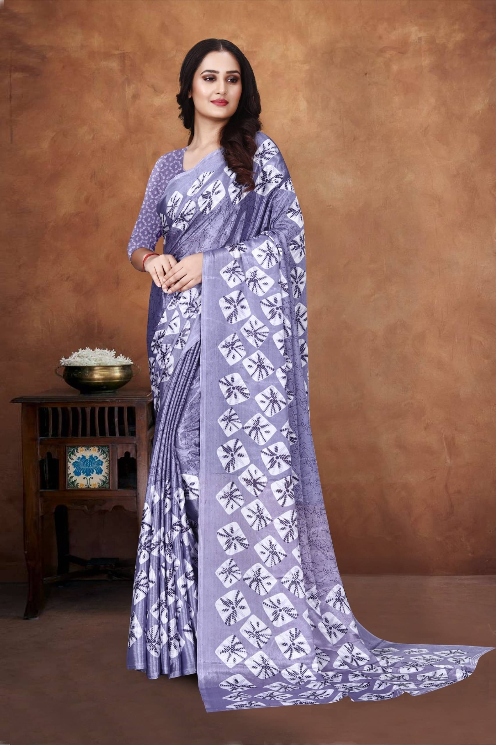 JIHANA FAB Georgette Printed Saree With Unstitched Blouse Piece ( Purple ) JIHANA FAB Georgette Printed Saree With Unstitched Blouse Piece ( Purple )