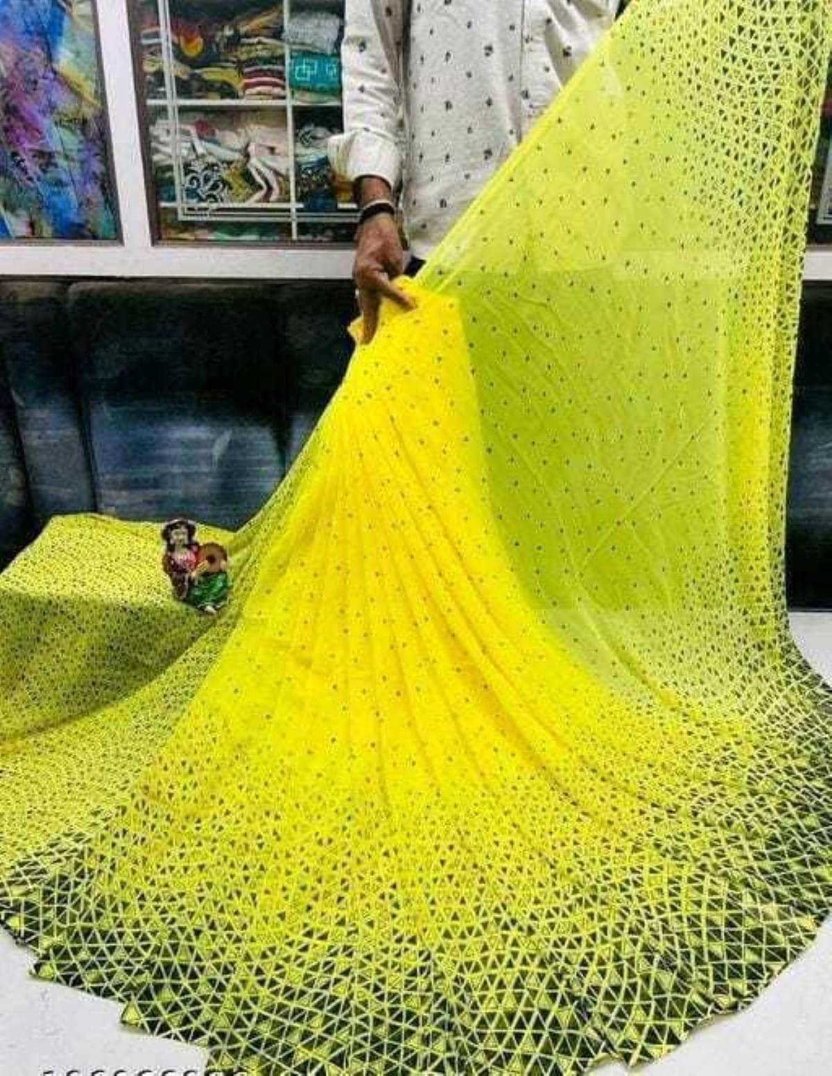     			JIHANA FAB Georgette Printed Saree With Unstitched Blouse Piece ( Yellow )