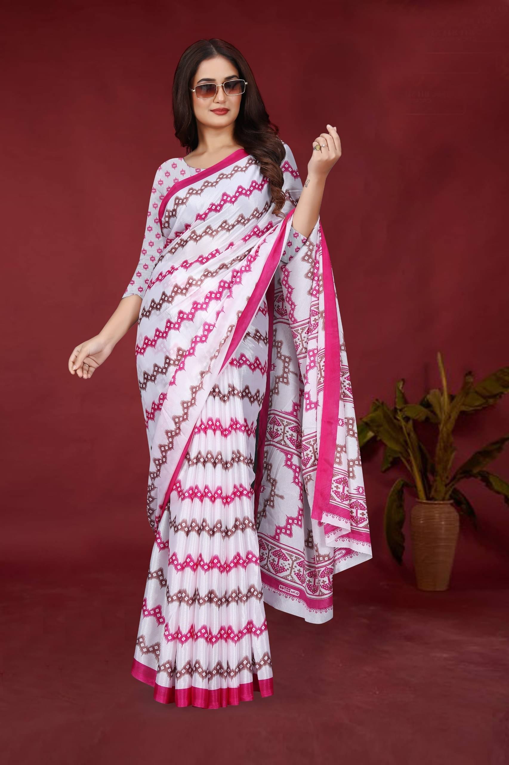     			JIHANA FAB Chiffon Printed Saree With Unstitched Blouse Piece ( Pink )