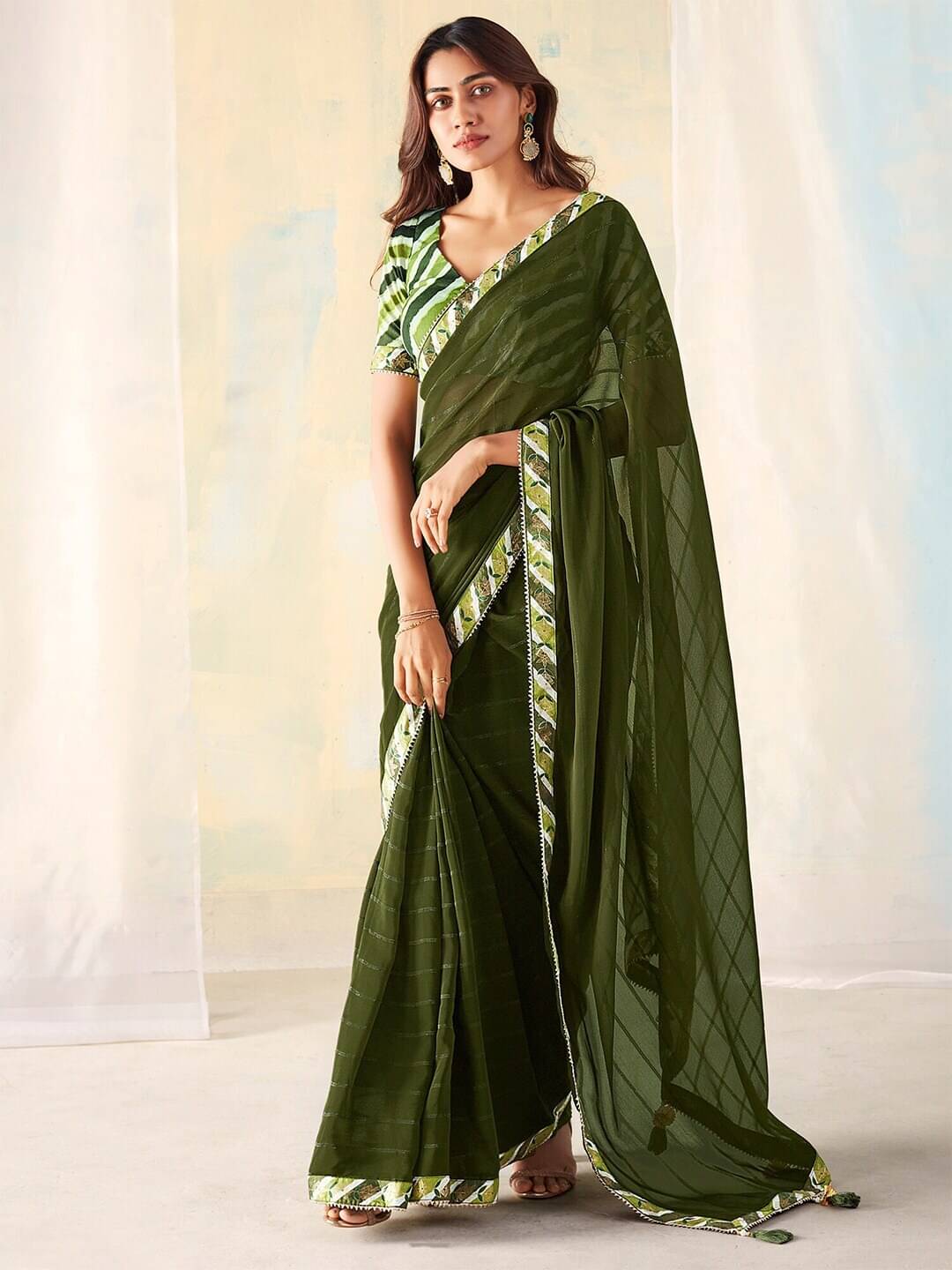 PHORIA STYLE Georgette Printed Saree With Unstitched Blouse Piece ( Green ) PHORIA STYLE Georgette Printed Saree With Unstitched Blouse Piece ( Green )