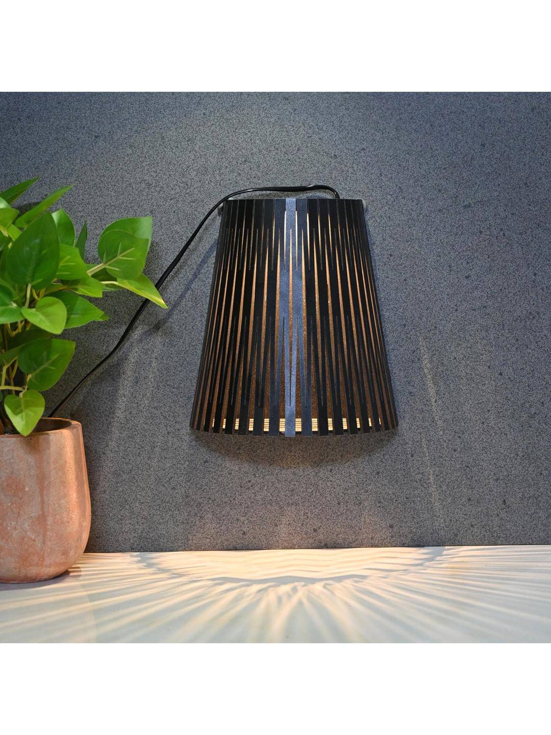     			Somil Black Up Light Wall Lamp ( Pack of 1 )