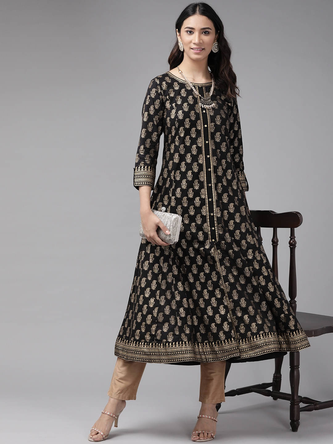 Yash Gallery Pack of 1 Cotton Printed Anarkali Women's Kurti - ( Black ) Yash Gallery Pack of 1 Cotton Printed Anarkali Women's Kurti - ( Black )