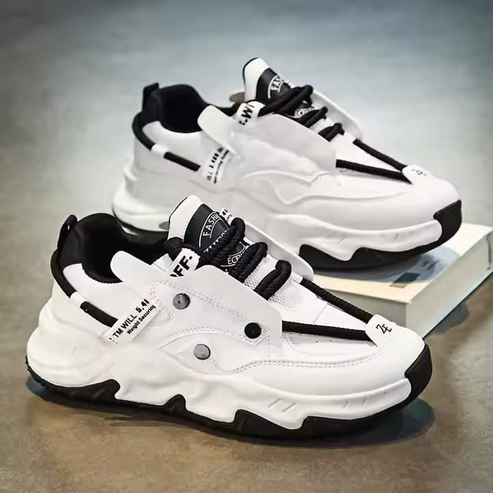     			Akiko WAVE STRIDE Black Men's Sneakers