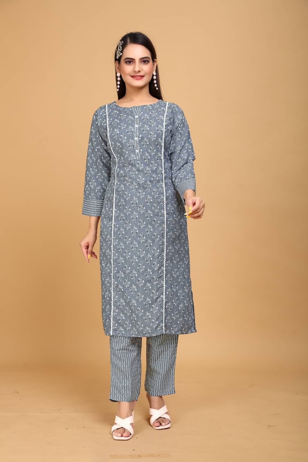     			MEHUL TEXTILE / MVC GROUP OF COMPANY Pack of 1 Rayon Printed Straight Women's Kurti - ( Grey )