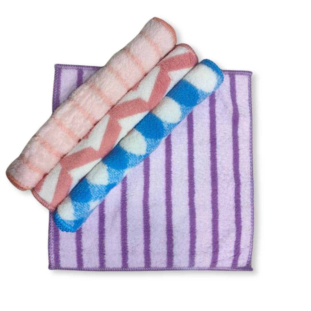 Microfiber Light Weight Handkerchief Extra Soft (Random Designs & Color) (25 x 25 inch) Pack of 4 Microfiber Light Weight Handkerchief Extra Soft (Random Designs & Color) (25 x 25 inch) Pack of 4