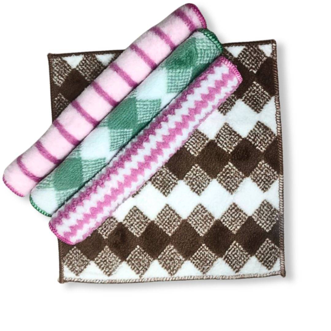 Soft Microfiber Face Towel (Random Designs & Color) (25 x 25 CM) Pack of 4 Soft Microfiber Face Towel (Random Designs & Color) (25 x 25 CM) Pack of 4