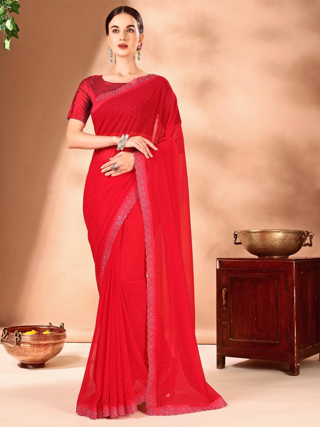 Vibhagyaa Chiffon Embellished Saree With Unstitched Blouse Piece ( Red ) Vibhagyaa Chiffon Embellished Saree With Unstitched Blouse Piece ( Red )