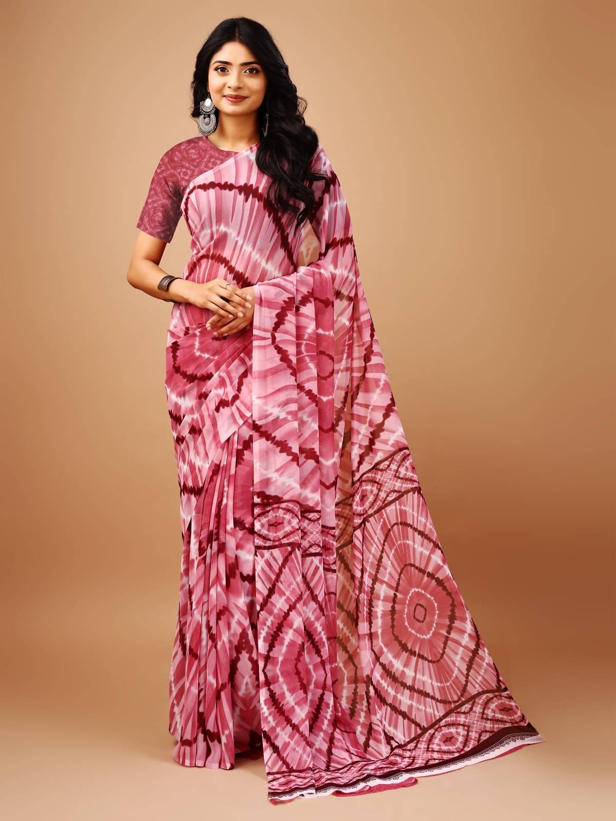 Vibhagyaa Chiffon Printed Saree With Unstitched Blouse Piece ( Pink ) Vibhagyaa Chiffon Printed Saree With Unstitched Blouse Piece ( Pink )