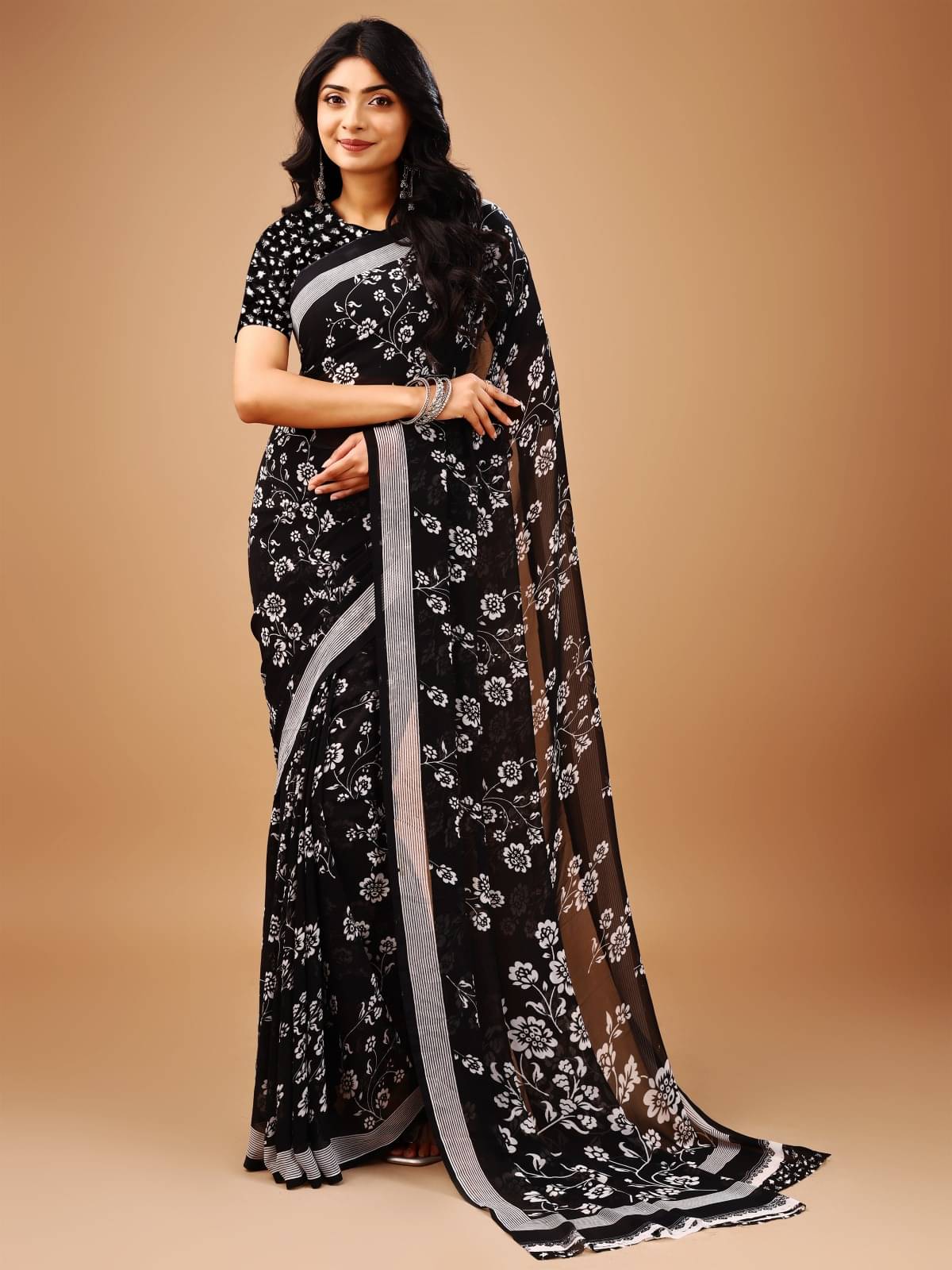    			Vibhagyaa Chiffon Printed Saree With Unstitched Blouse Piece ( Black )