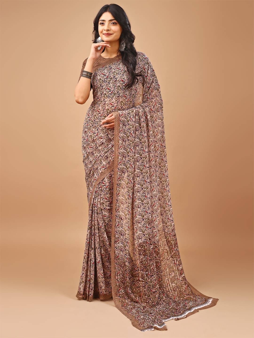 Vibhagyaa Chiffon Printed Saree With Unstitched Blouse Piece ( Beige ) Vibhagyaa Chiffon Printed Saree With Unstitched Blouse Piece ( Beige )