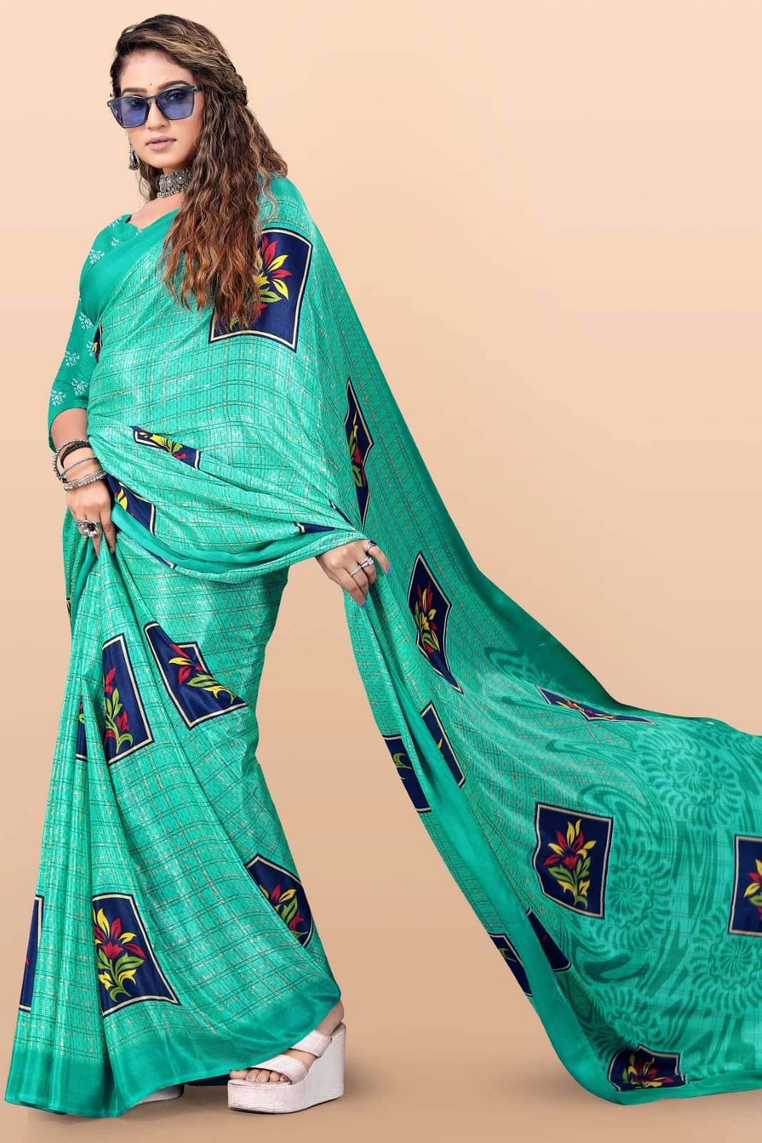     			Vibhagyaa Crepe Printed Saree With Unstitched Blouse Piece ( Green )