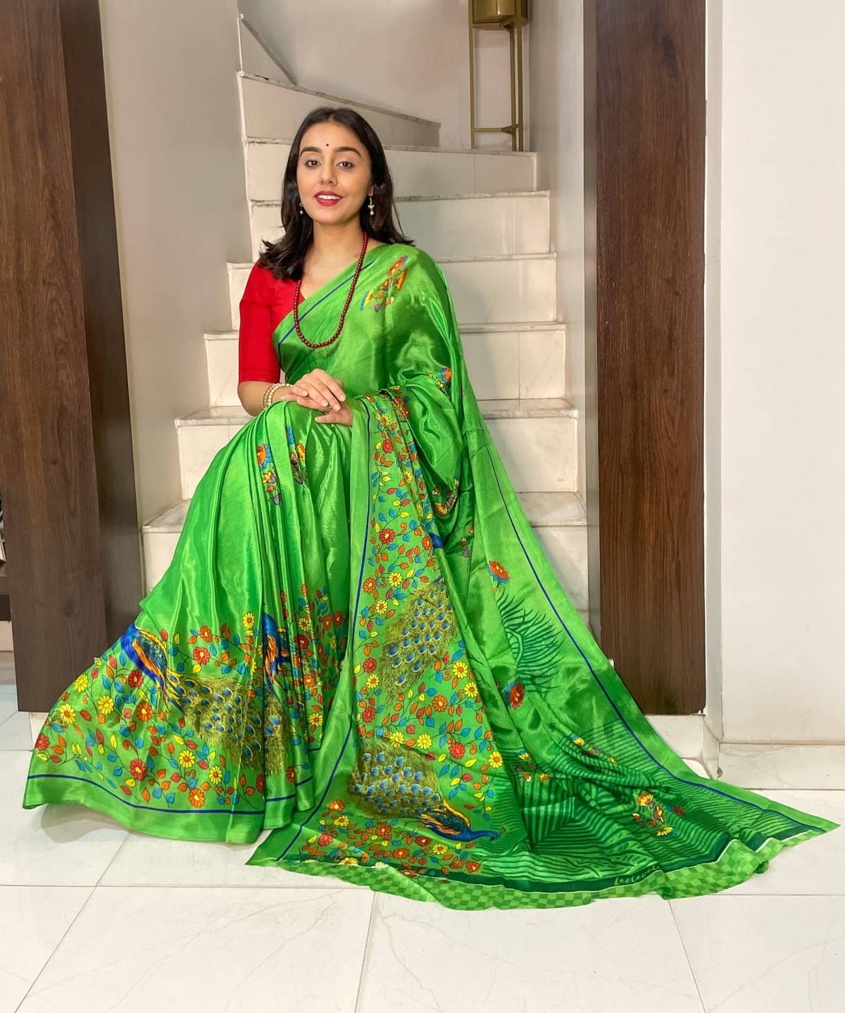 Vibhagyaa Crepe Printed Saree With Unstitched Blouse Piece ( Light Green ) Vibhagyaa Crepe Printed Saree With Unstitched Blouse Piece ( Light Green )