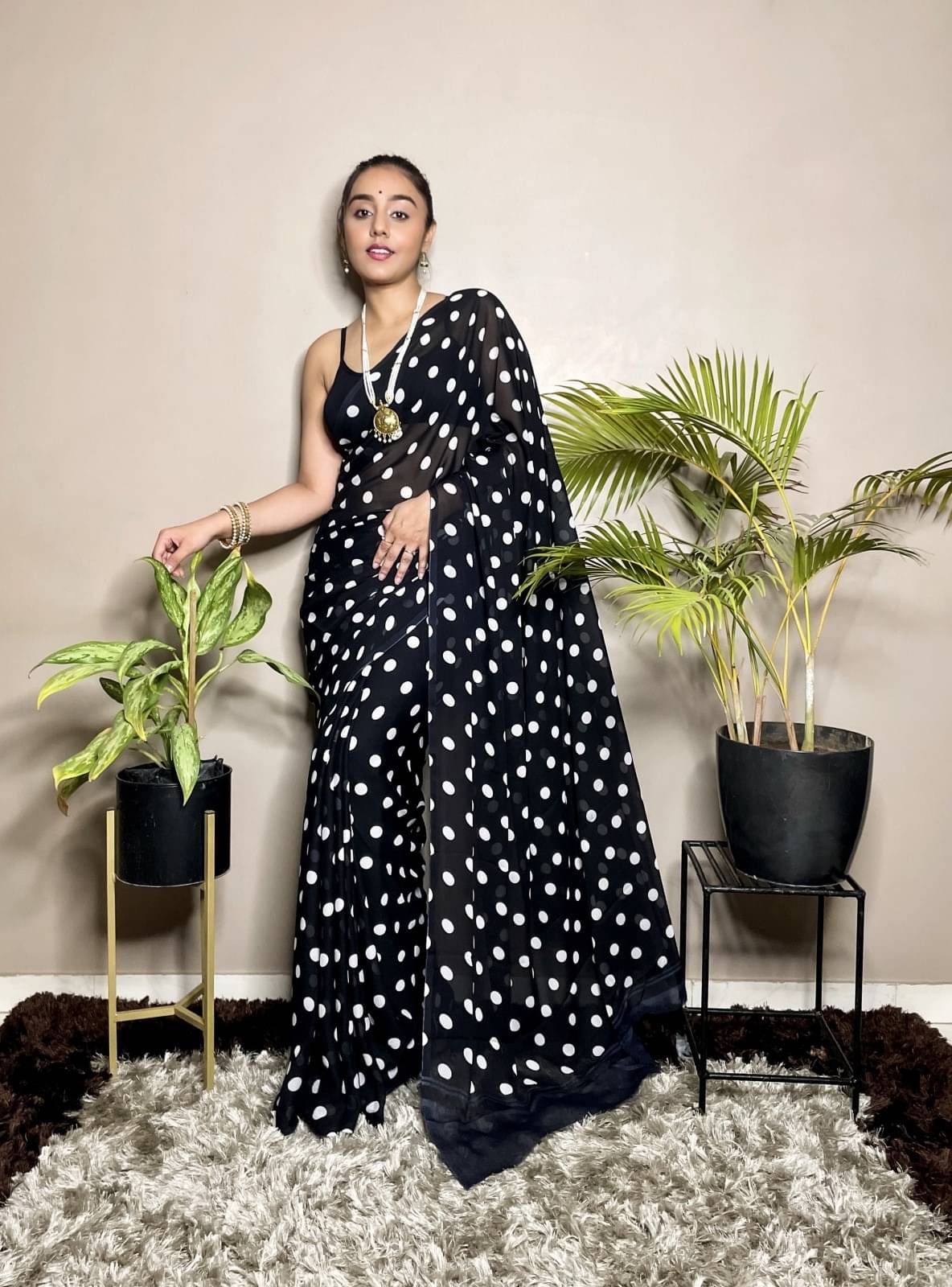     			Vibhagyaa Georgette Printed Saree With Unstitched Blouse Piece ( Black )