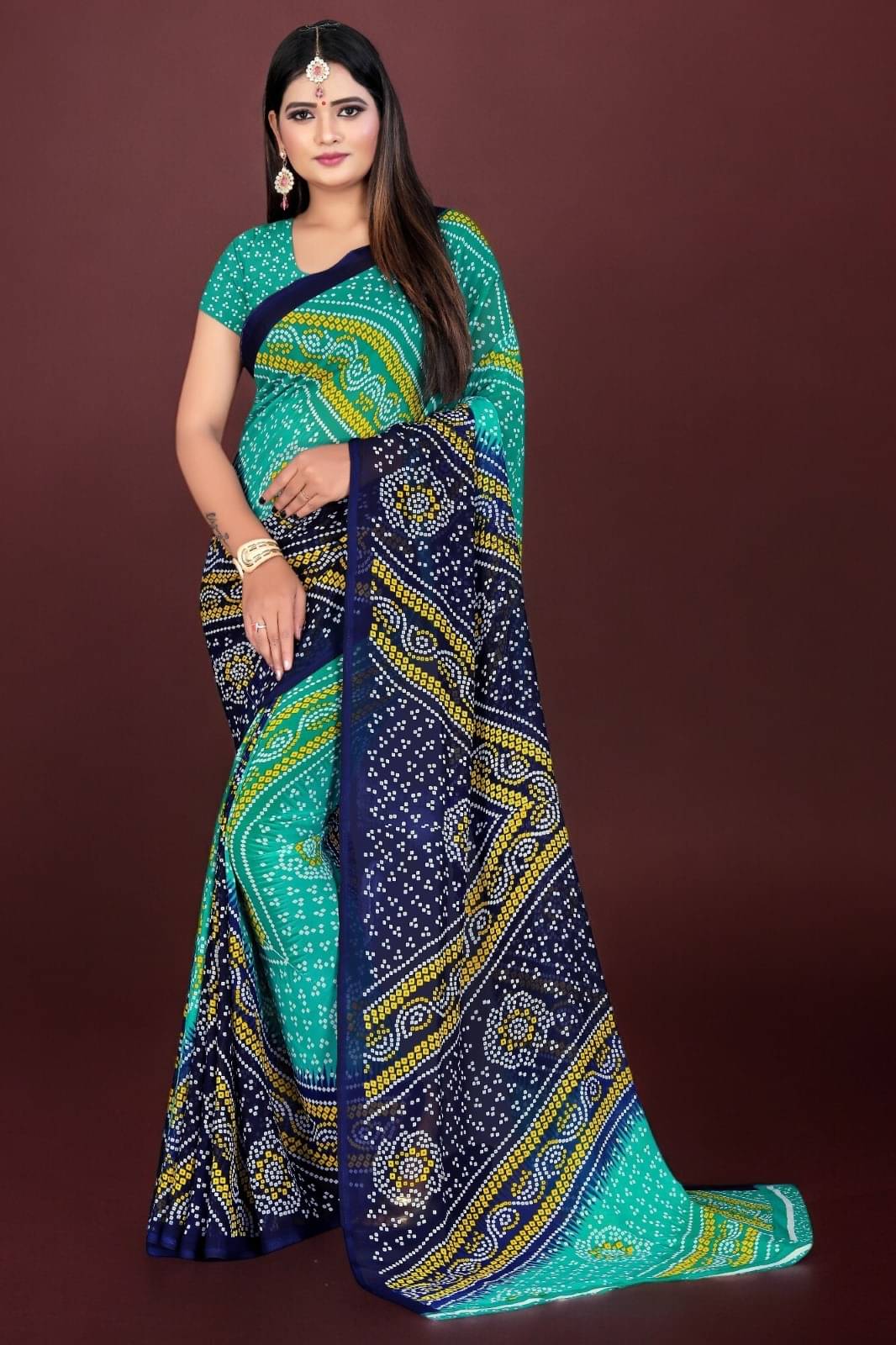     			Vibhagyaa Georgette Printed Saree With Unstitched Blouse Piece ( Green )