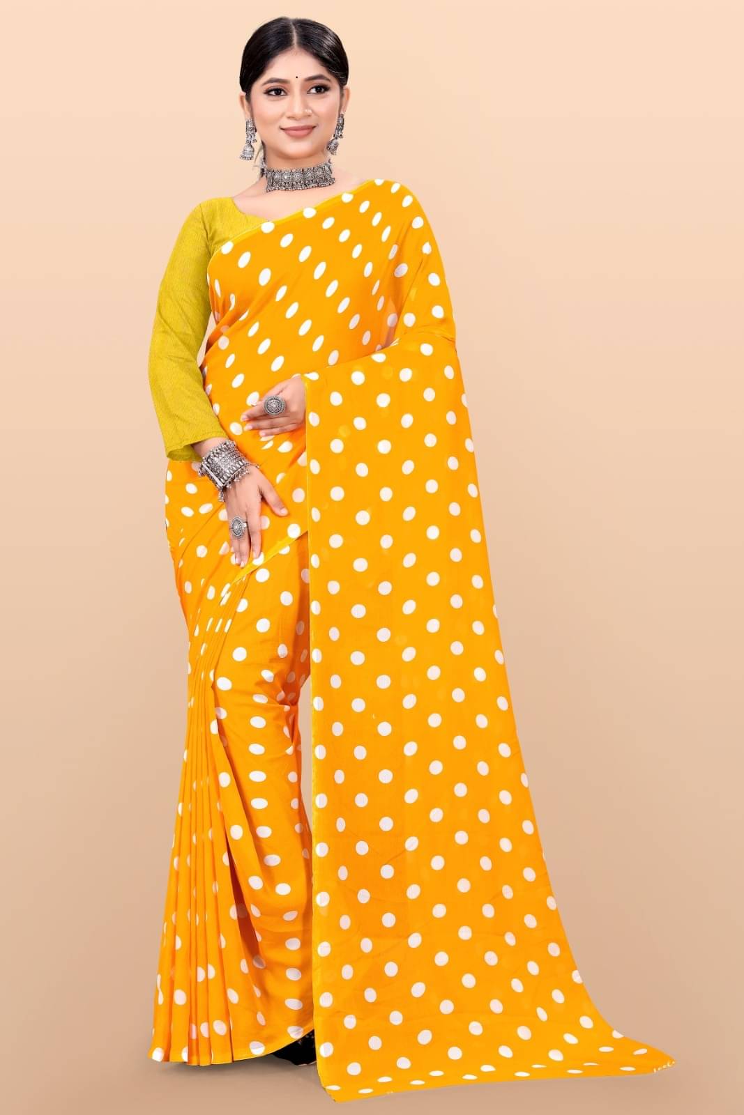 Vibhagyaa Georgette Printed Saree With Unstitched Blouse Piece ( Yellow ) Vibhagyaa Georgette Printed Saree With Unstitched Blouse Piece ( Yellow )