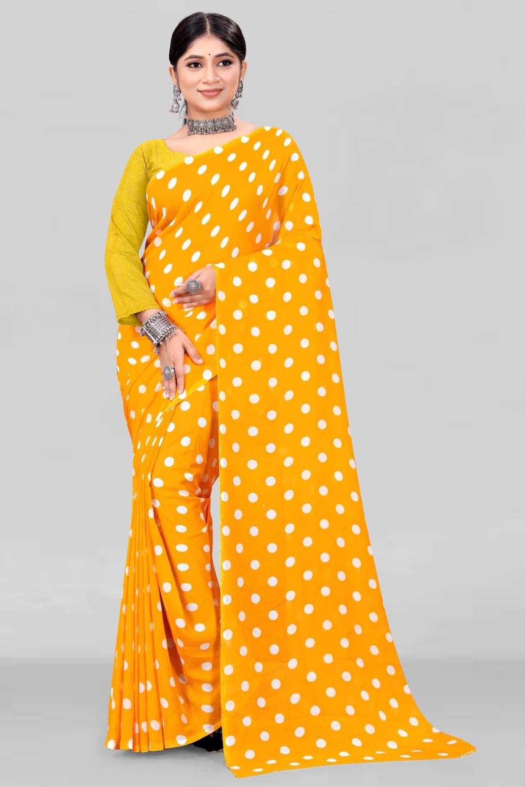 Vibhagyaa Georgette Printed Saree With Unstitched Blouse Piece ( Yellow ) Vibhagyaa Georgette Printed Saree With Unstitched Blouse Piece ( Yellow )